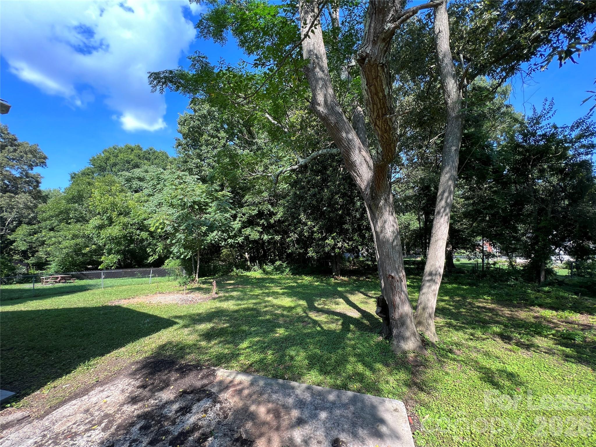 1302 White Lane Property Photo 12
