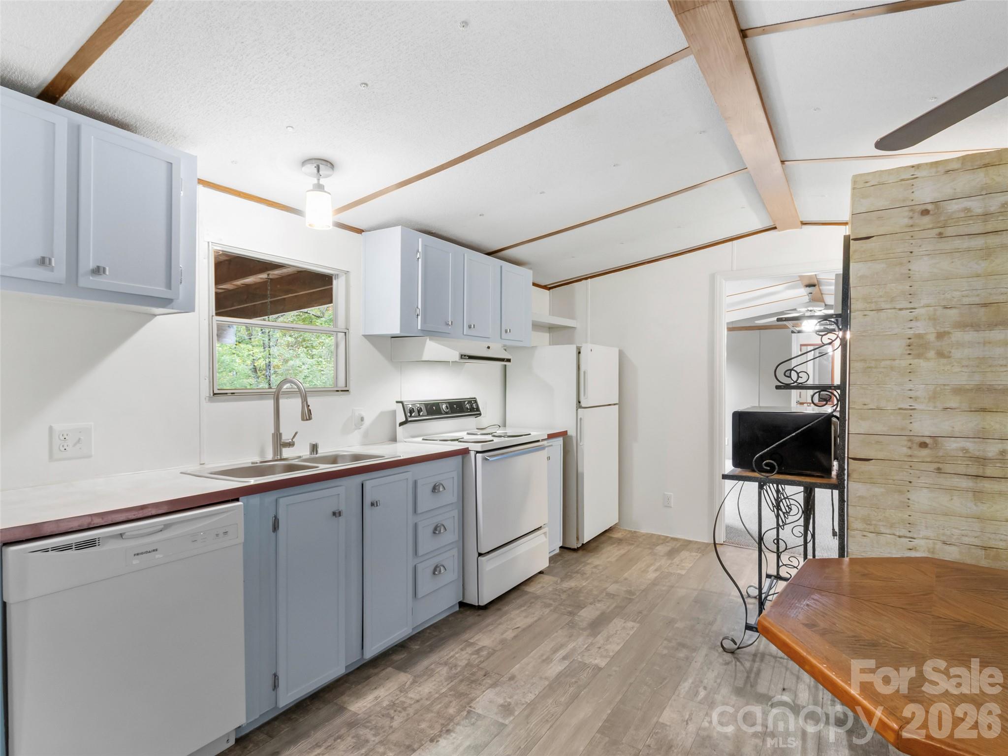 50 Wild Iris Drive Property Photo 16