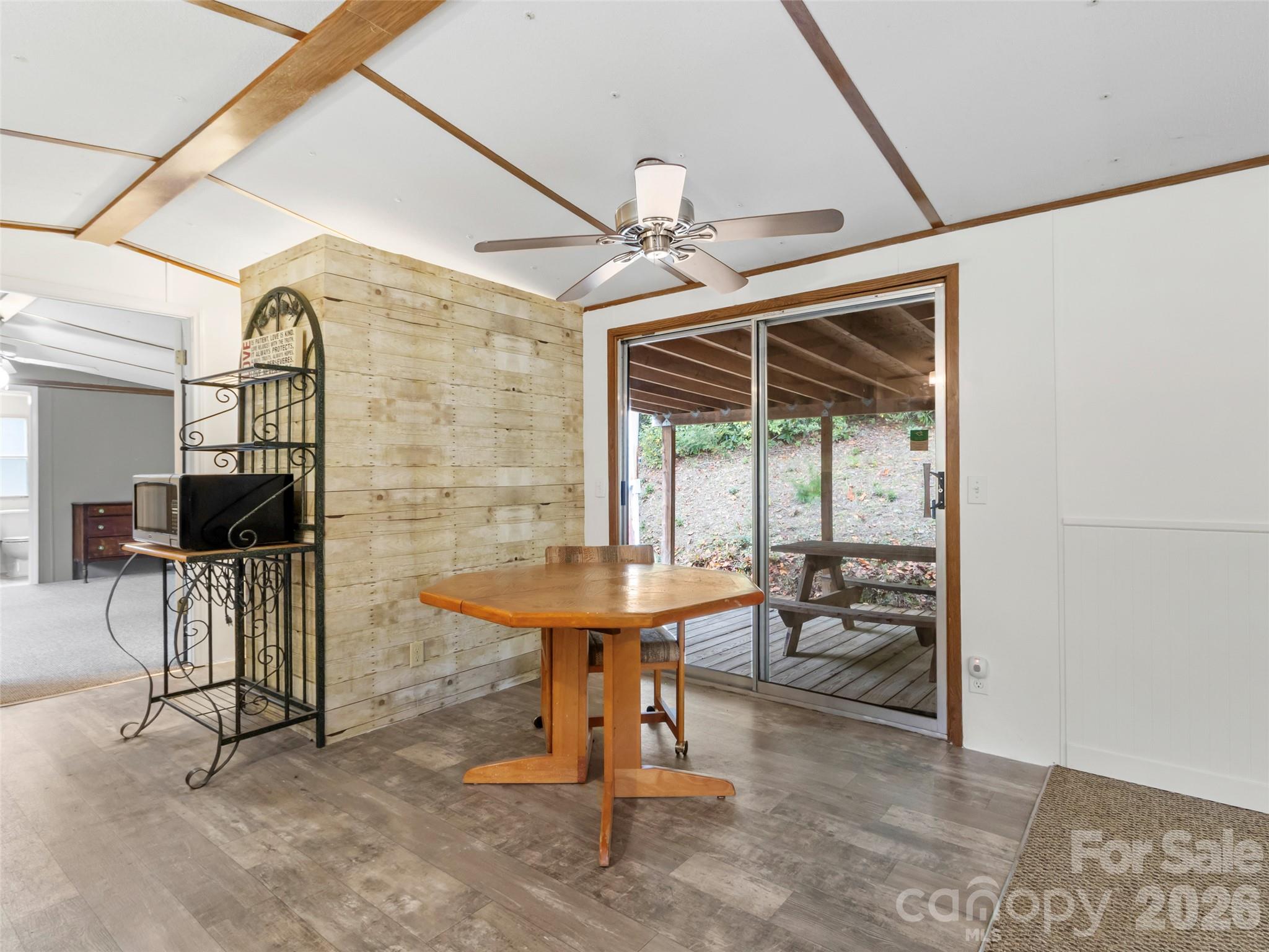 50 Wild Iris Drive Property Photo 17