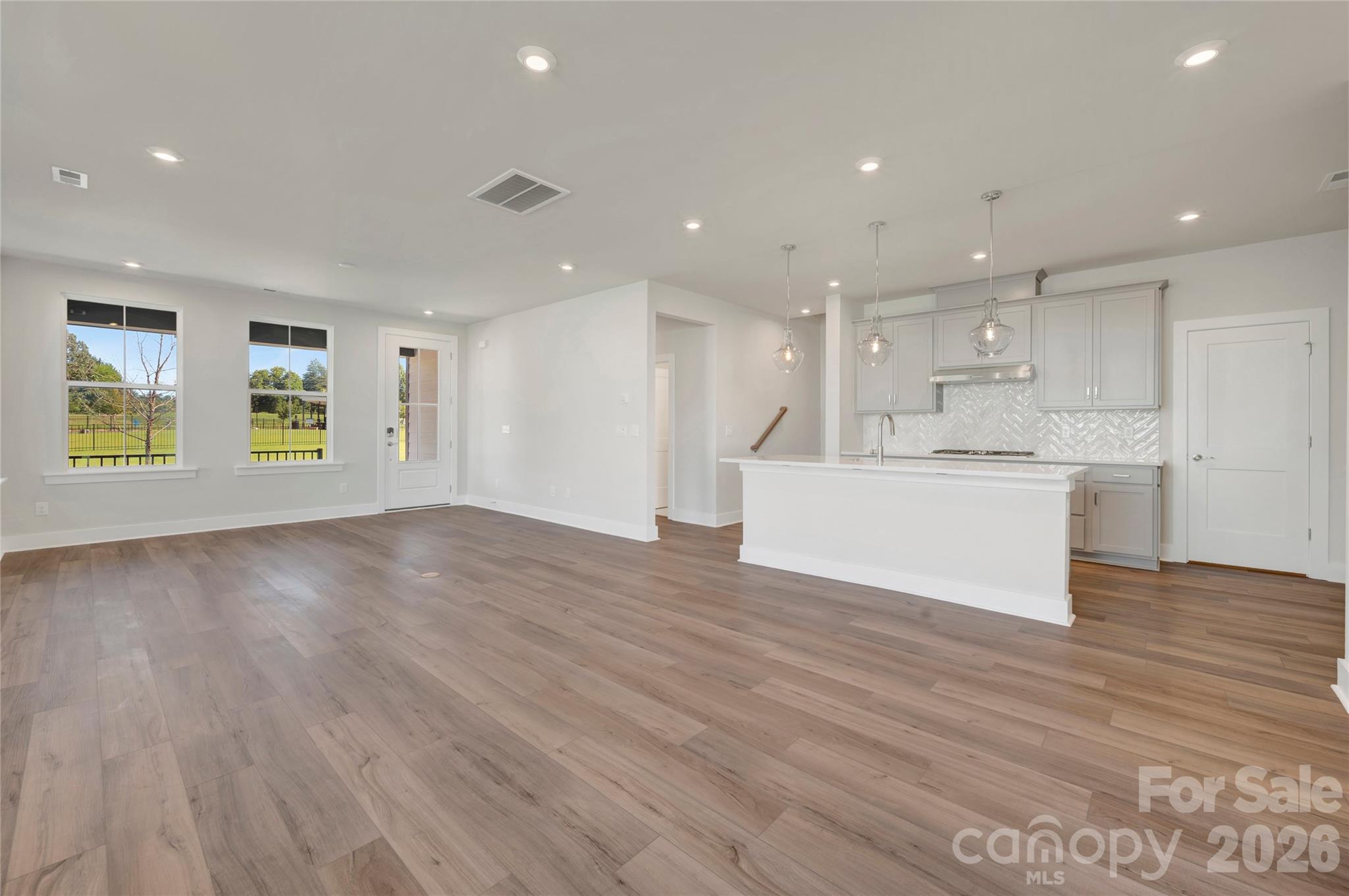75 Seven Oaks Landing Property Photo 7