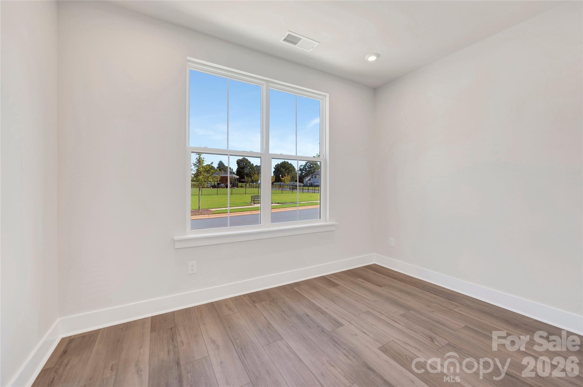 75 Seven Oaks Landing Property Photo 14