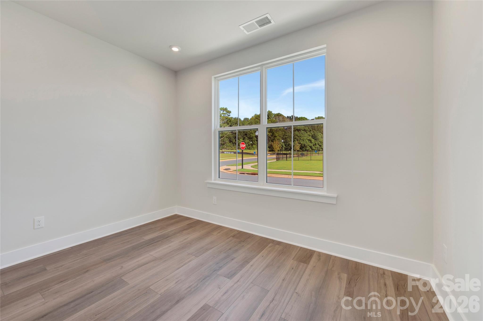 75 Seven Oaks Landing Property Photo 15
