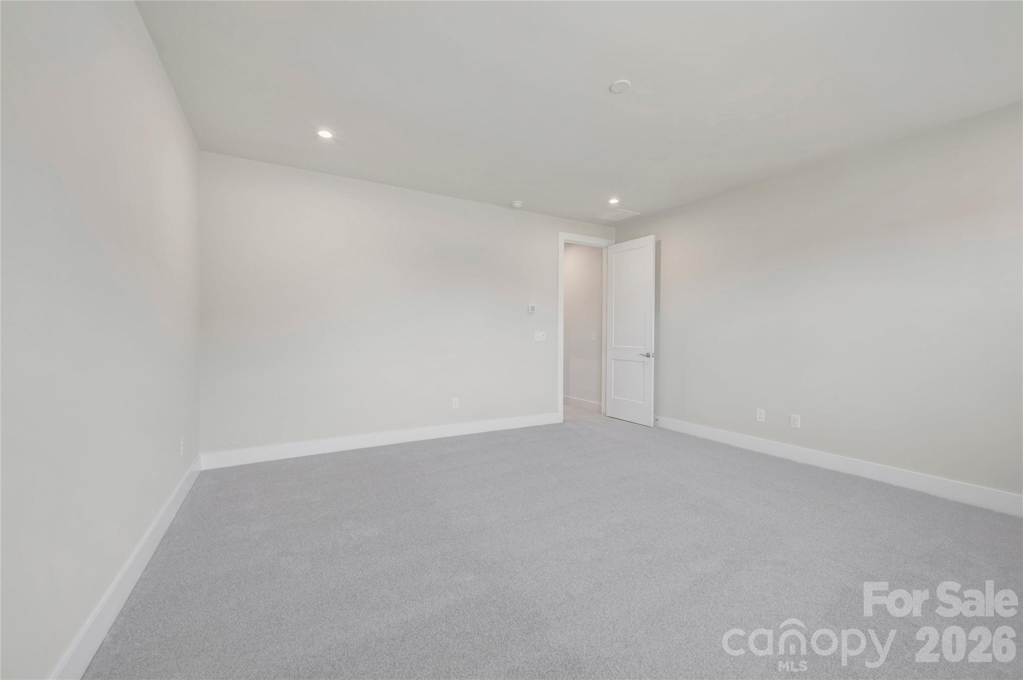 75 Seven Oaks Landing Property Photo 28