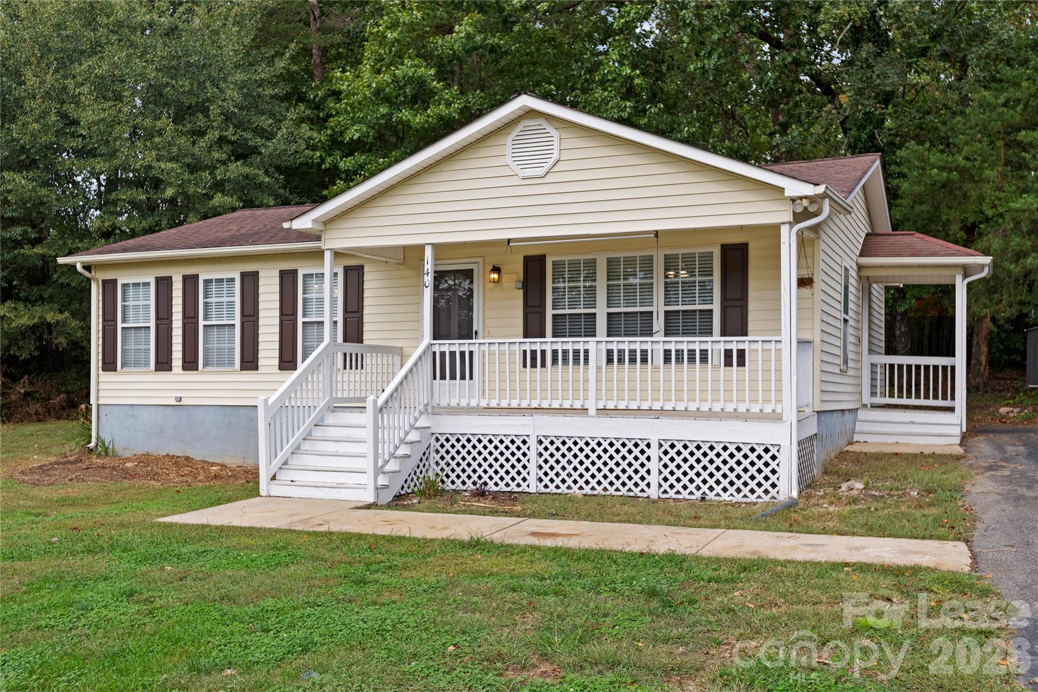 140 Clara Drive Property Photo 1