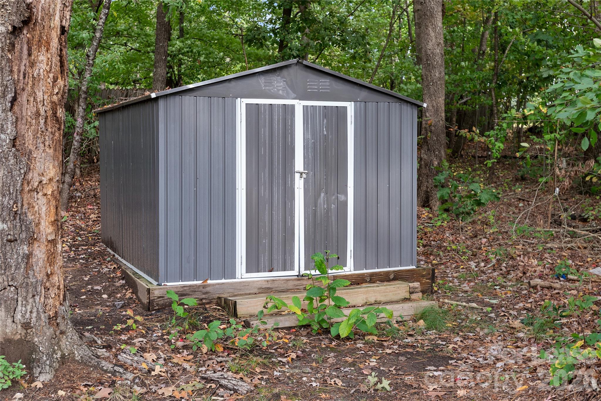 140 Clara Drive Property Photo 29