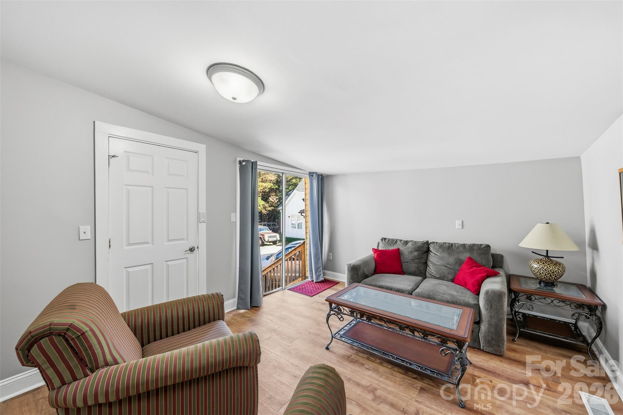 220 Armour Street Property Photo 14