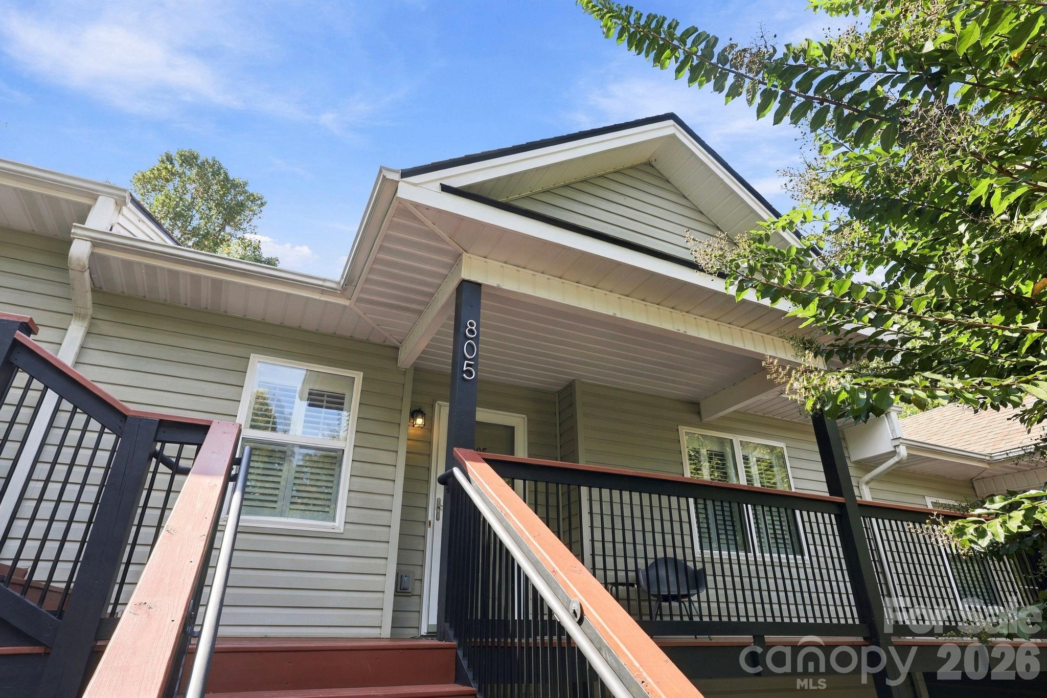 805 Carlyle Way Property Photo 2