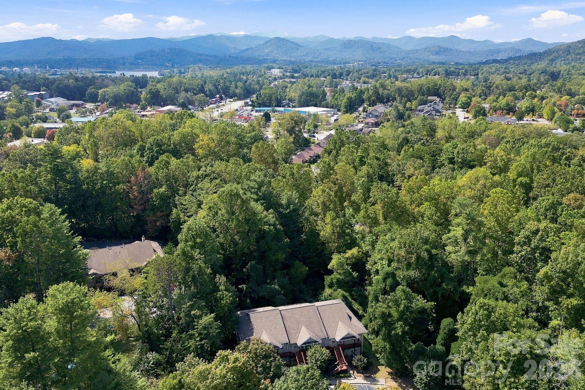 805 Carlyle Way Property Photo 24