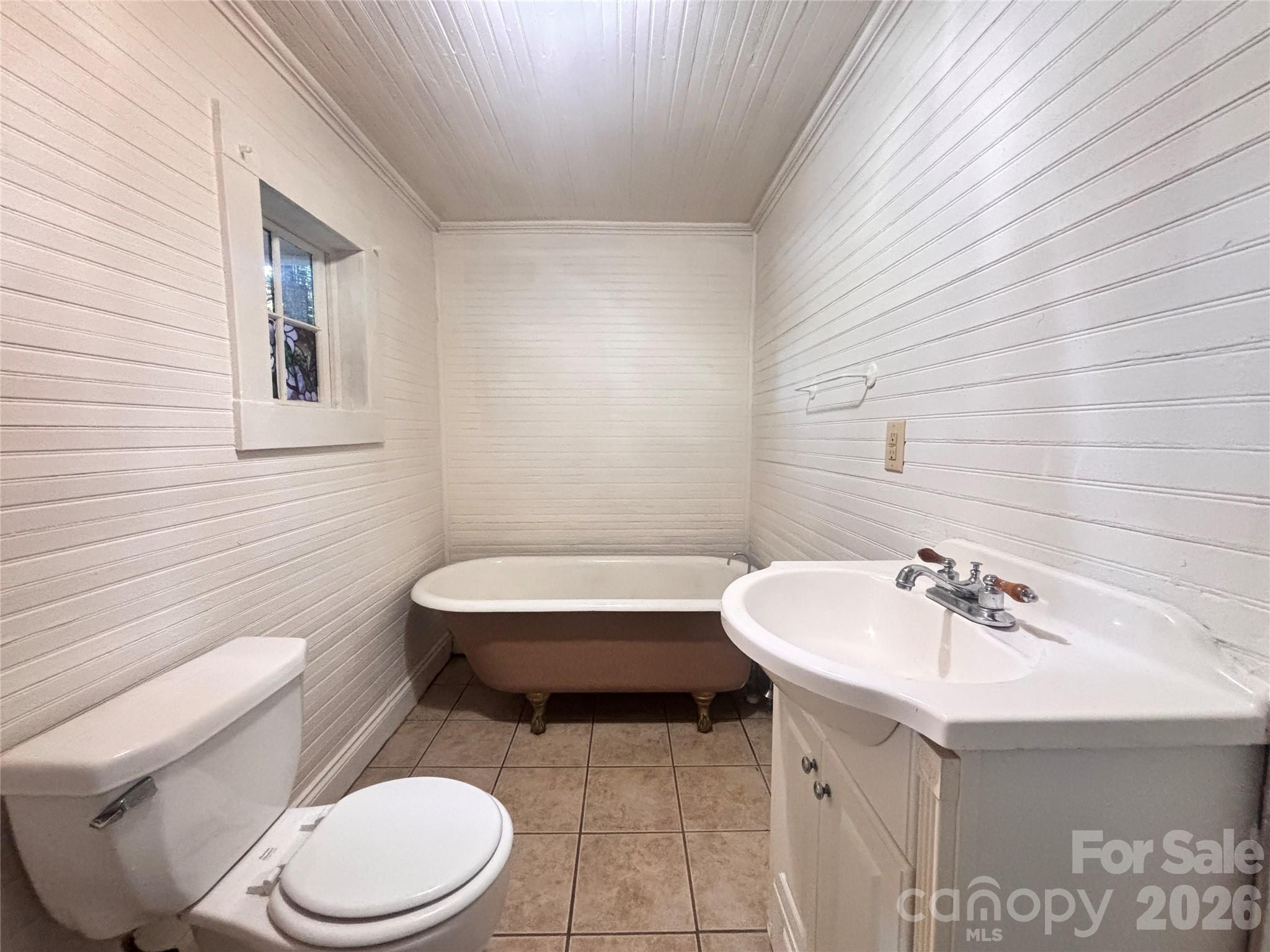 907 S Fulton Street Property Photo 12