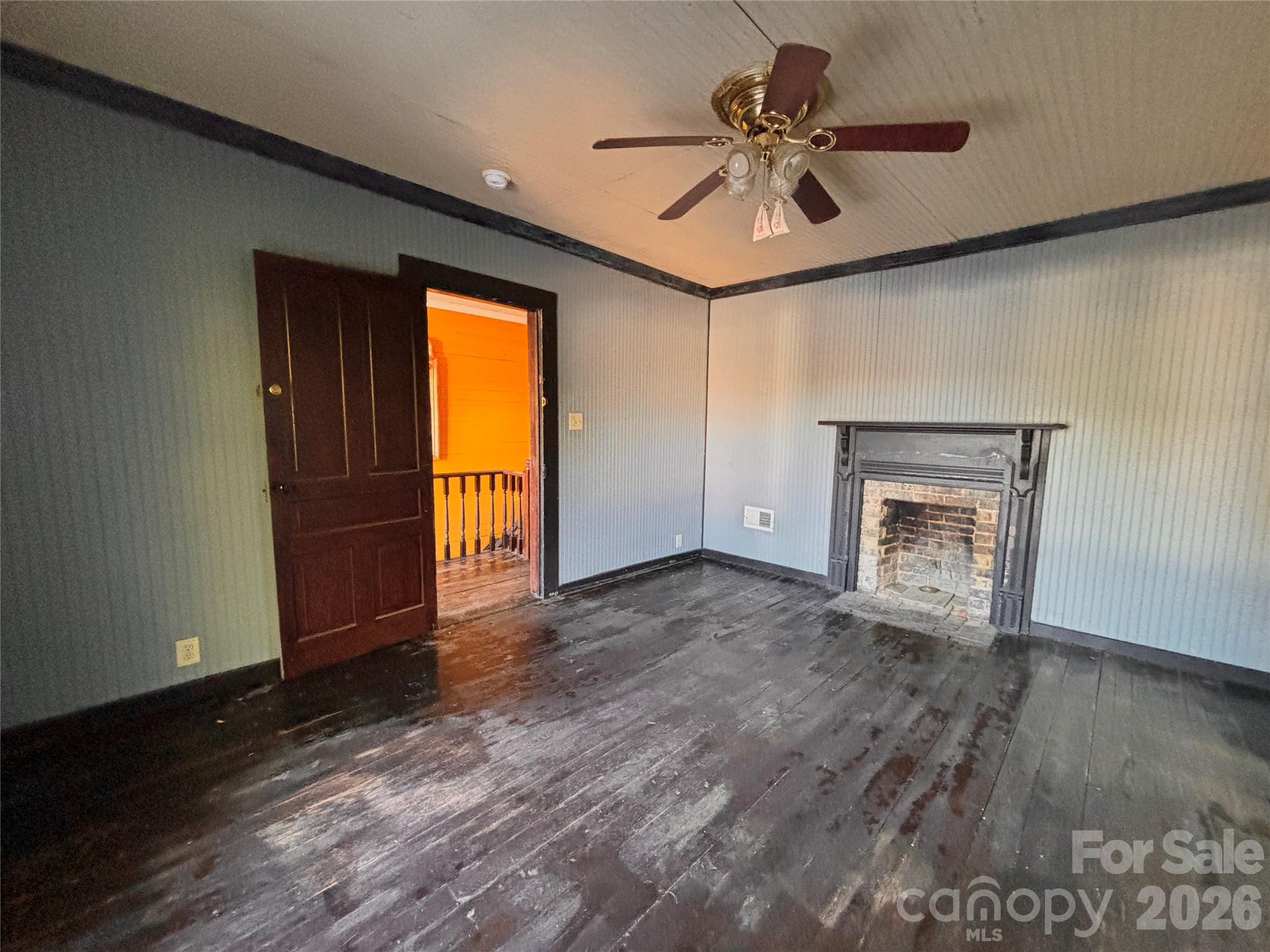 907 S Fulton Street Property Photo 16