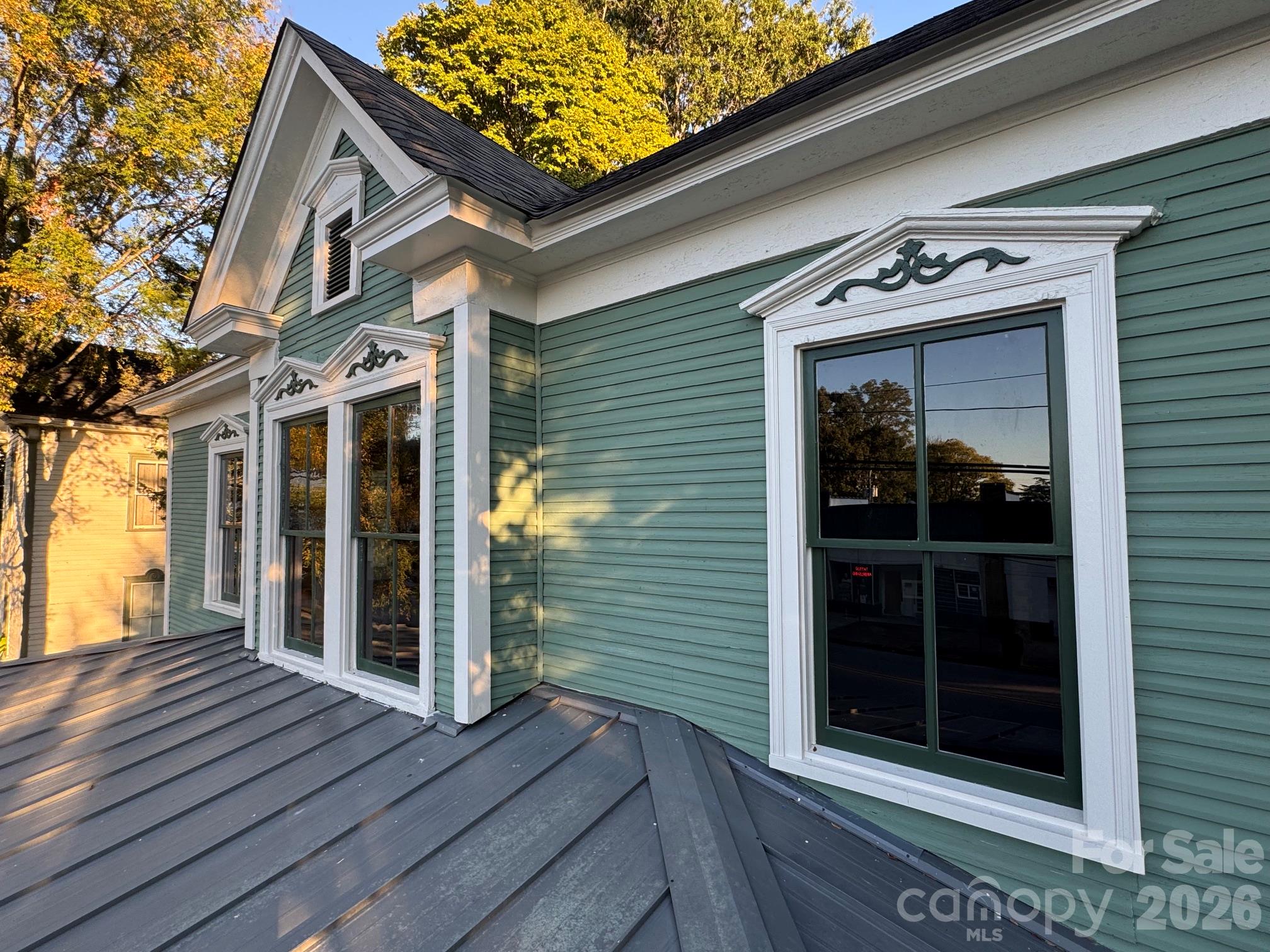 907 S Fulton Street Property Photo 21