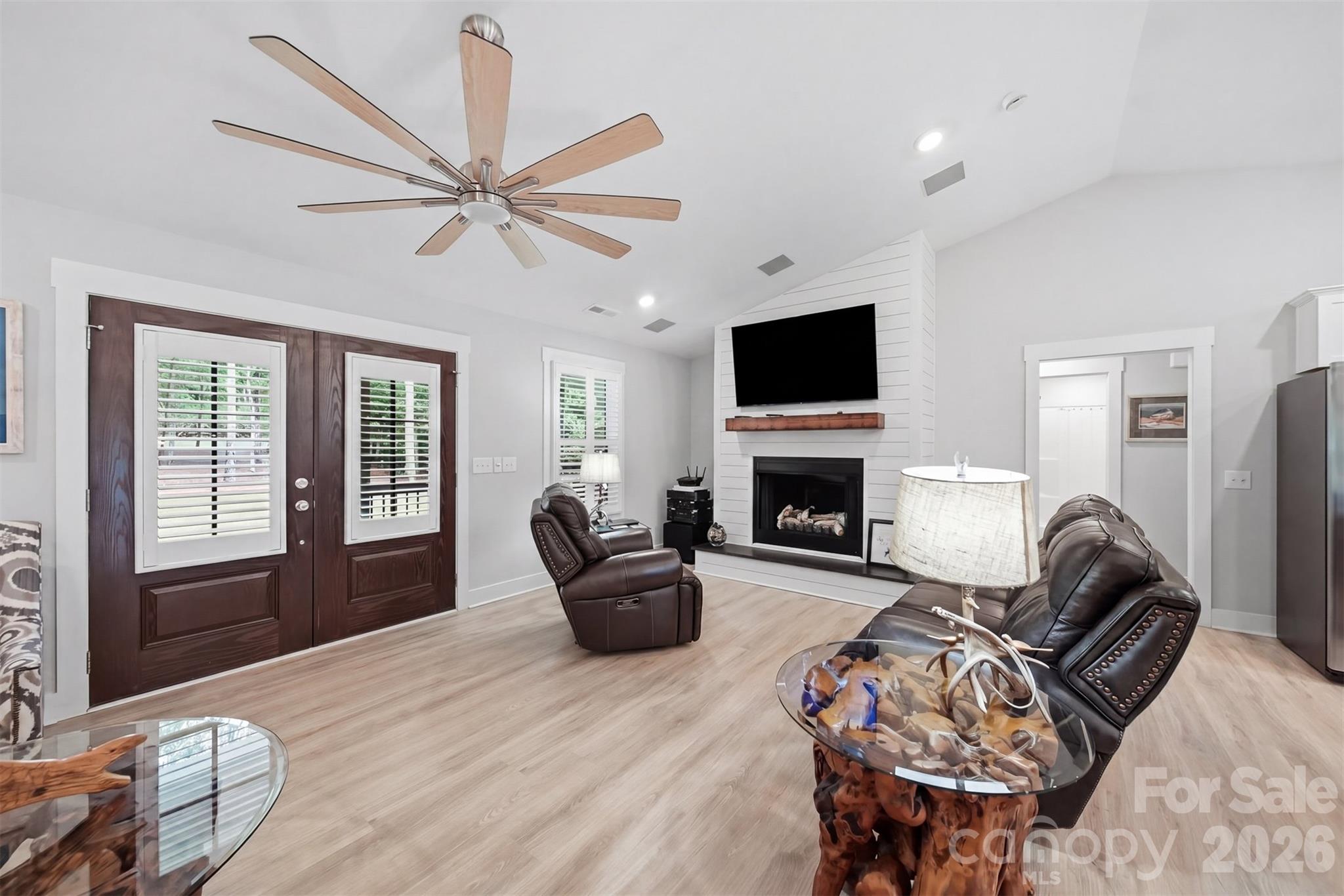 2889 Connelly Springs Road Property Photo 5