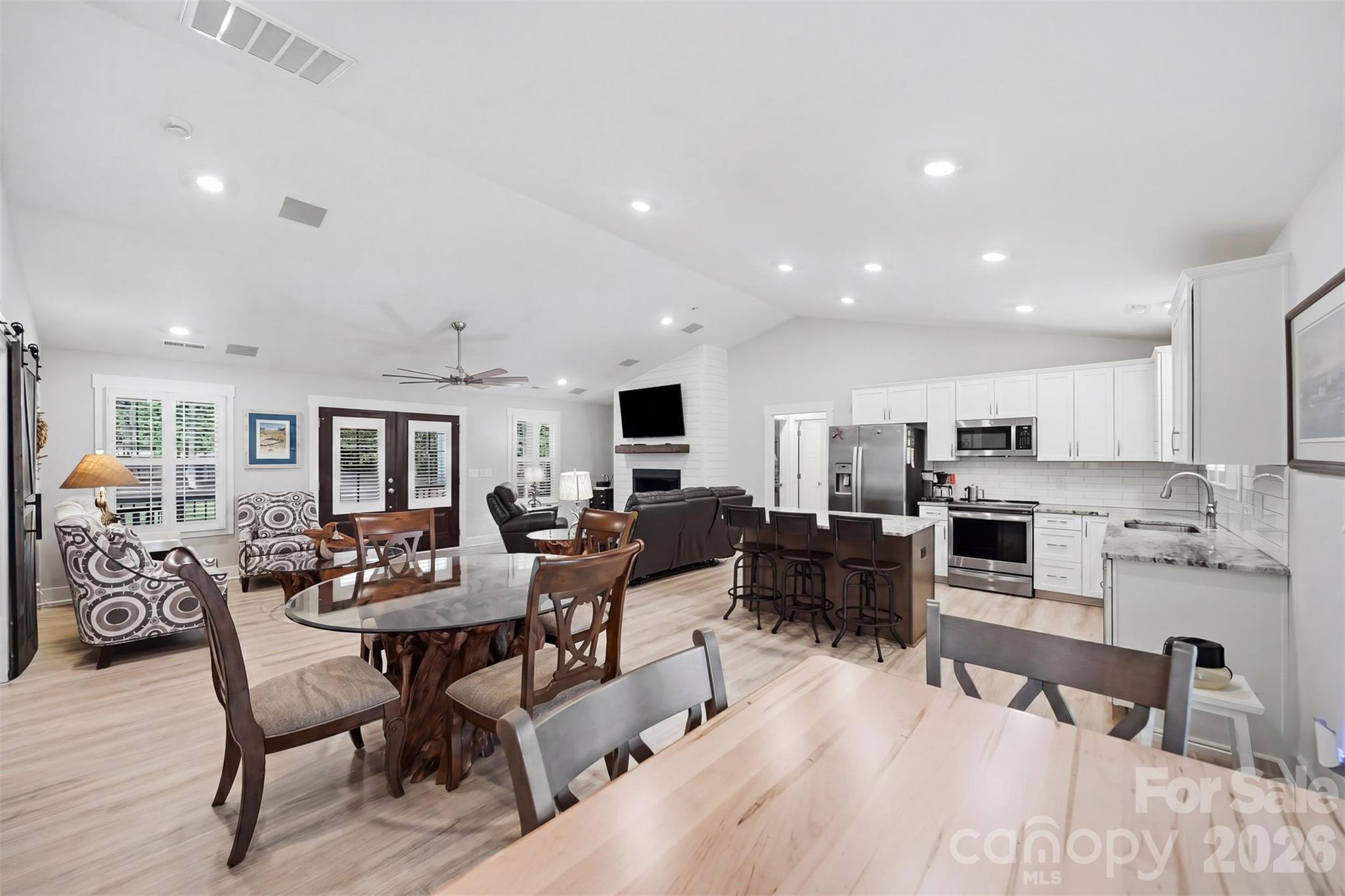 2889 Connelly Springs Road Property Photo 11