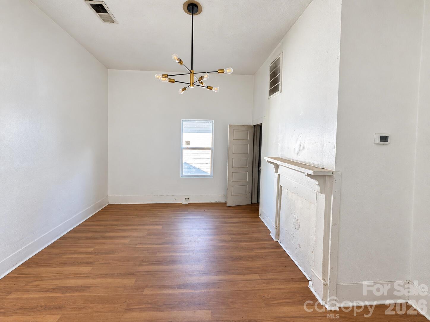 930 4th Street Property Photo 4