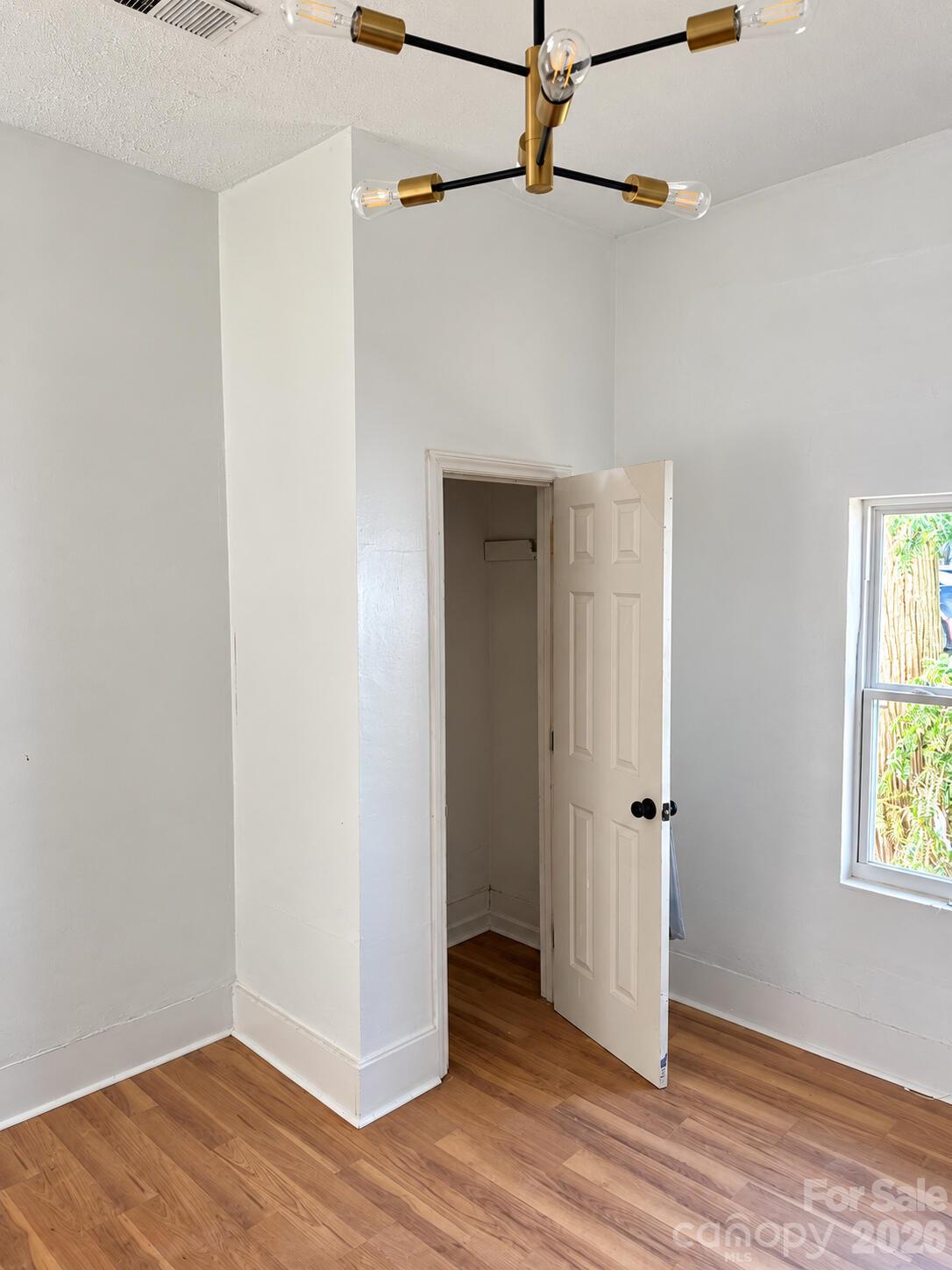 930 4th Street Property Photo 8