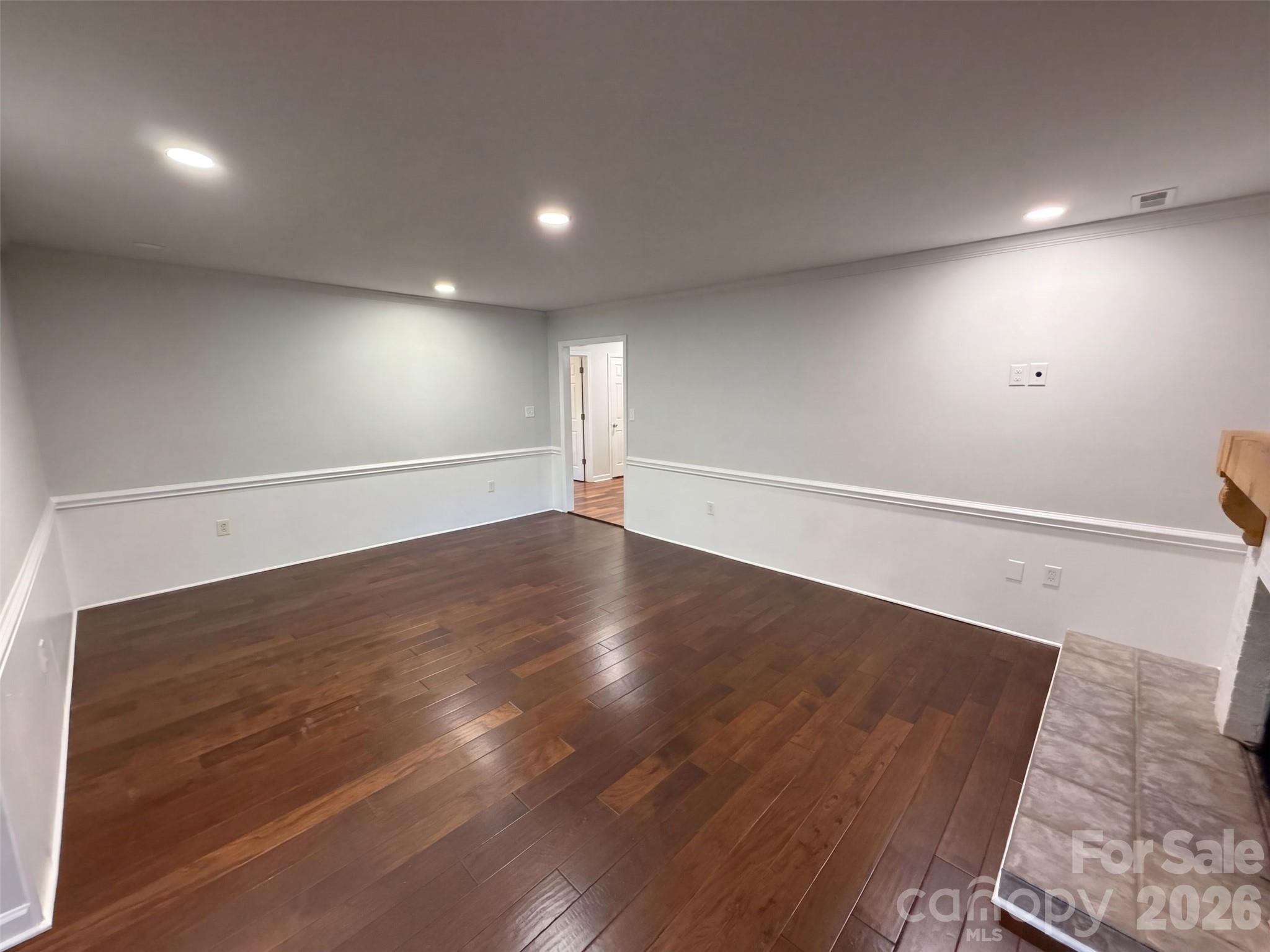 4704 Benridge Lane Property Photo 11