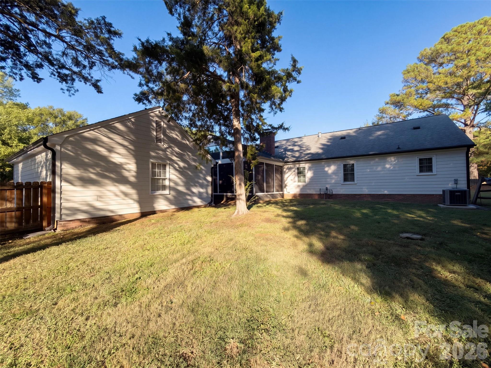 4704 Benridge Lane Property Photo 22