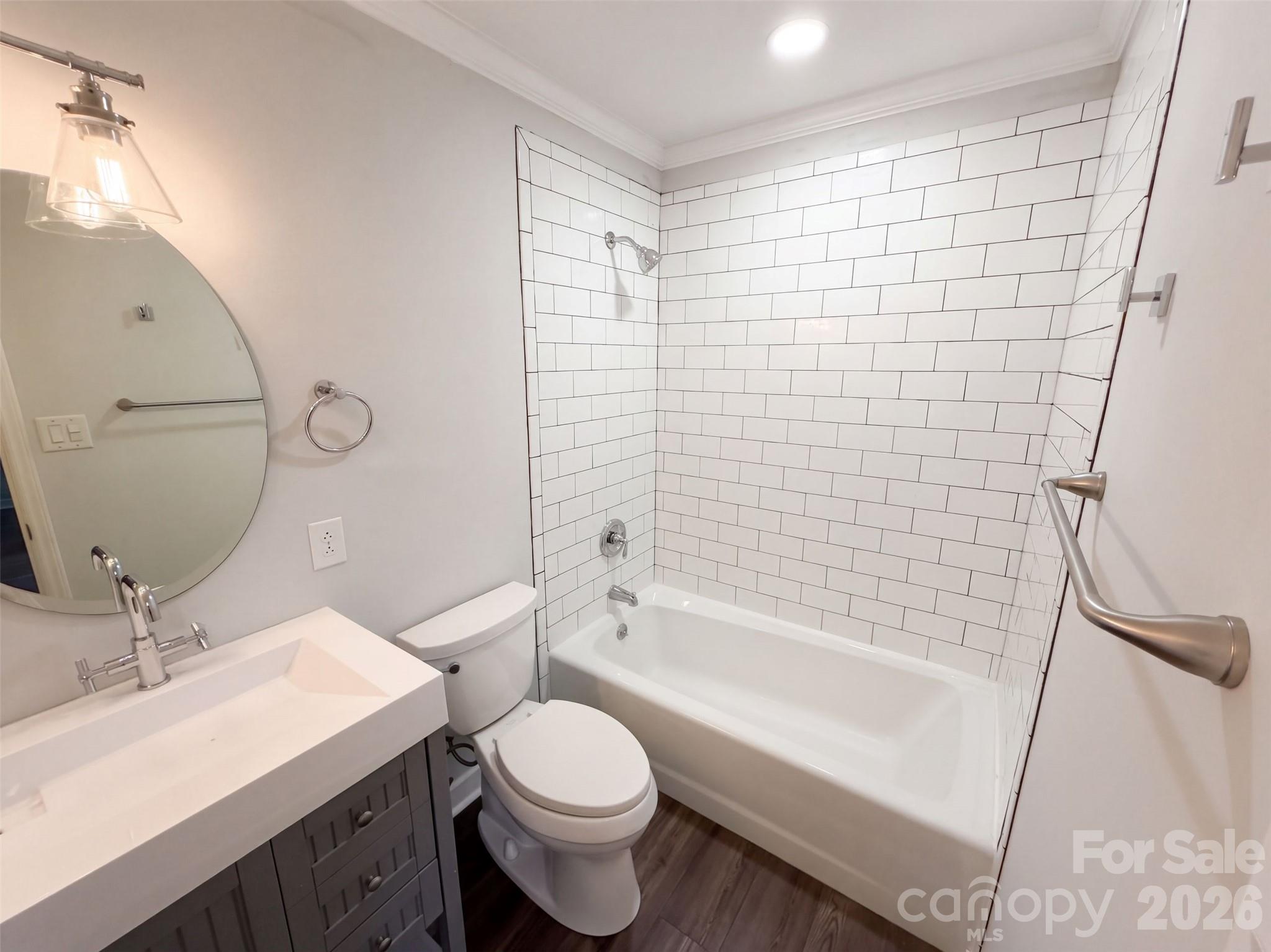 4704 Benridge Lane Property Photo 27