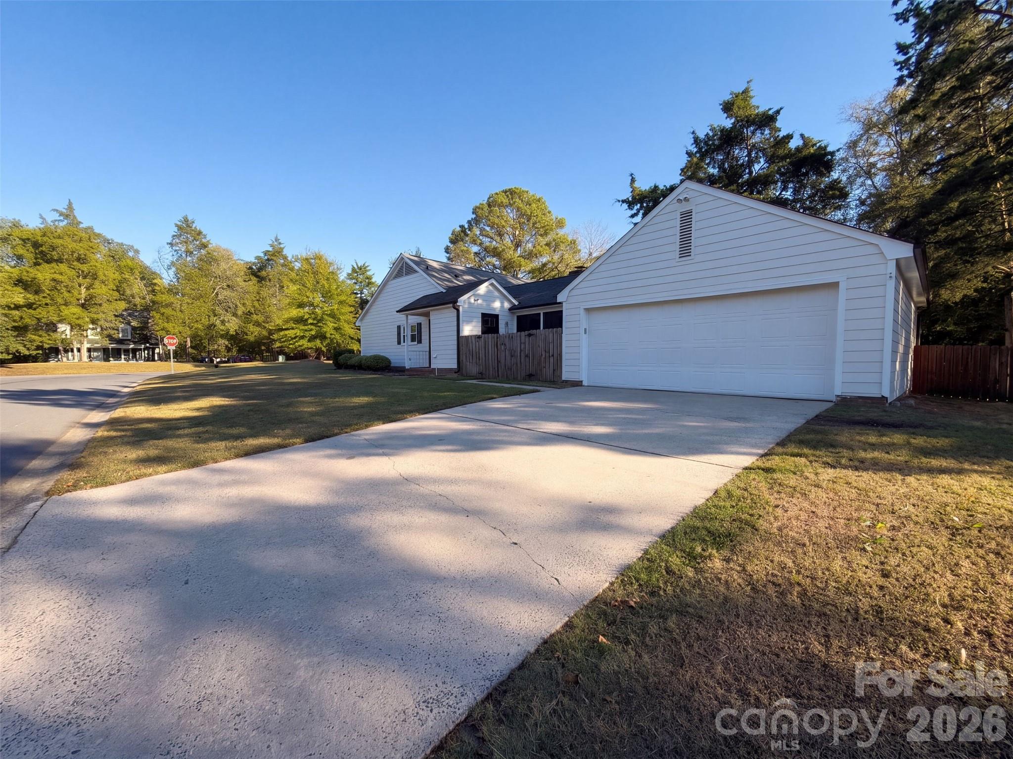 4704 Benridge Lane Property Photo 34
