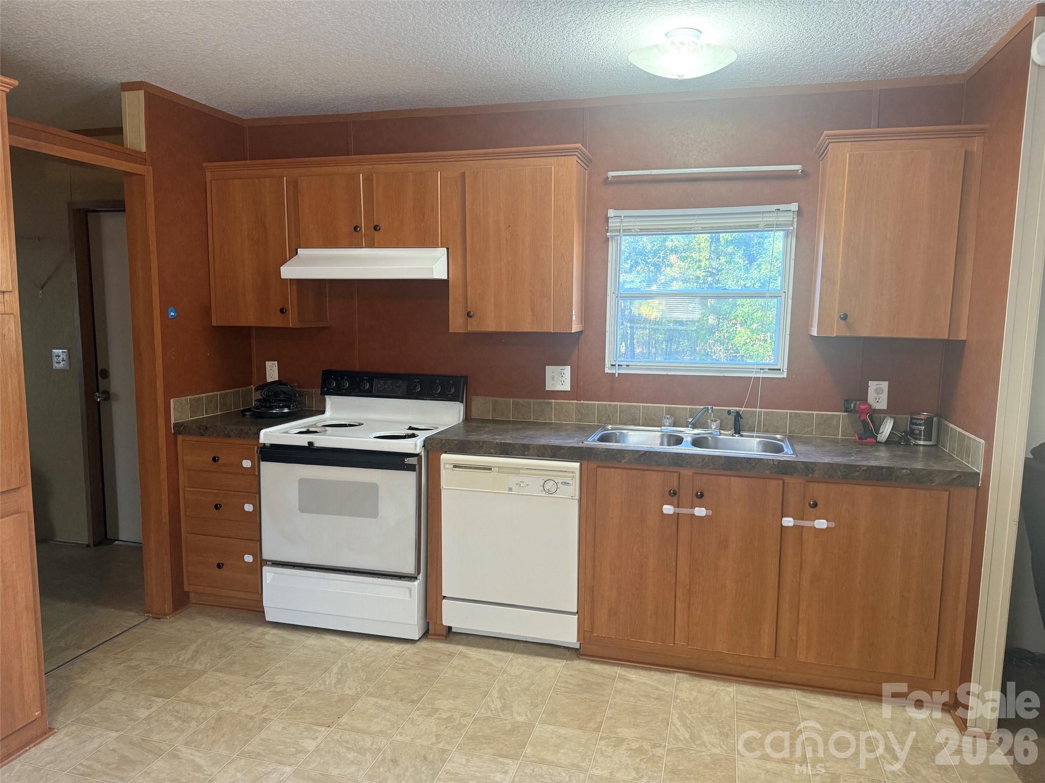 307 Rustling Oaks Road Property Photo 6