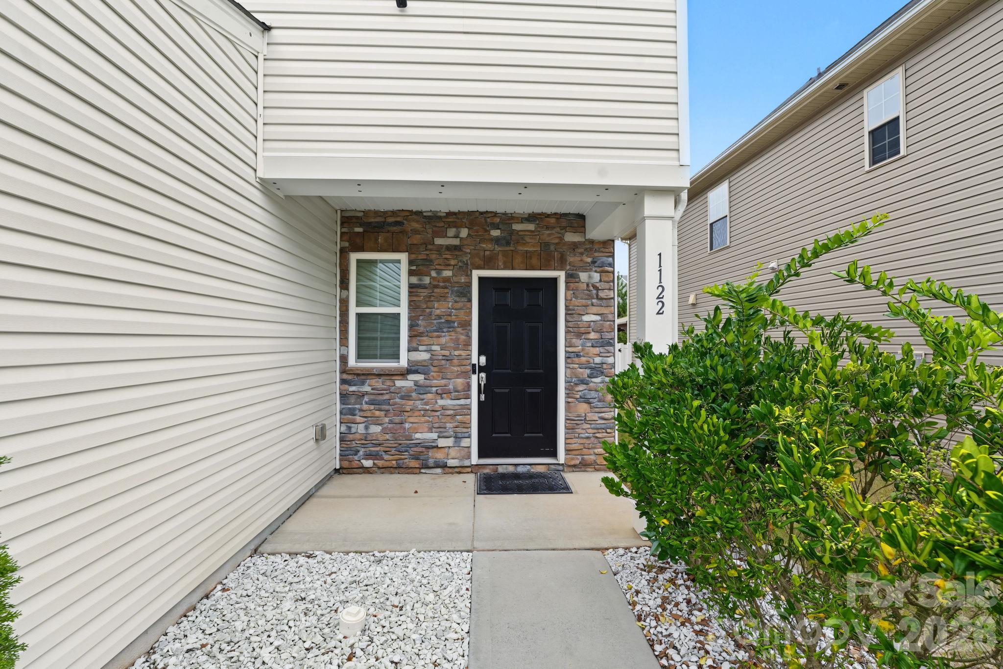 1122 Loggerhead Drive Property Photo 4