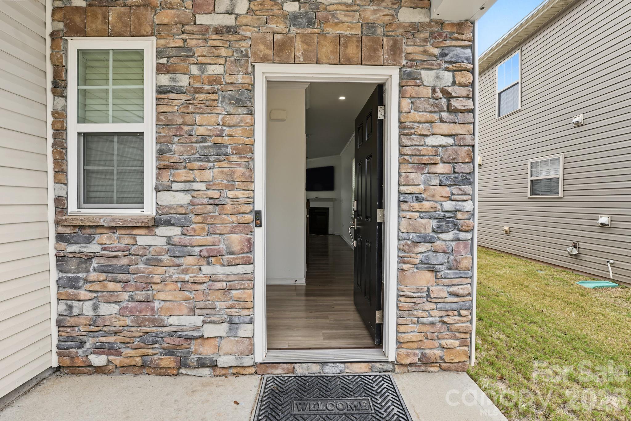 1122 Loggerhead Drive Property Photo 6