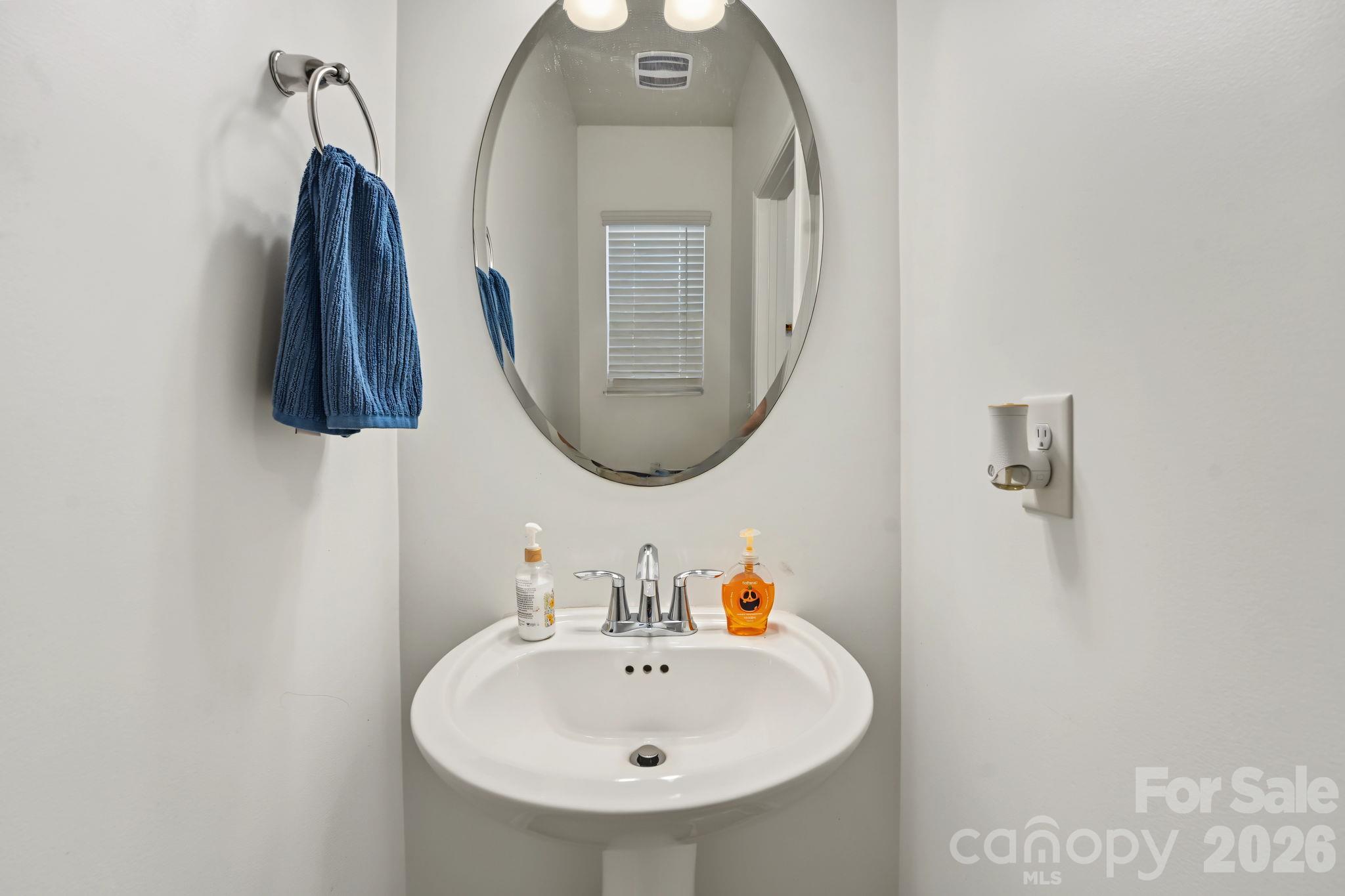 1122 Loggerhead Drive Property Photo 9