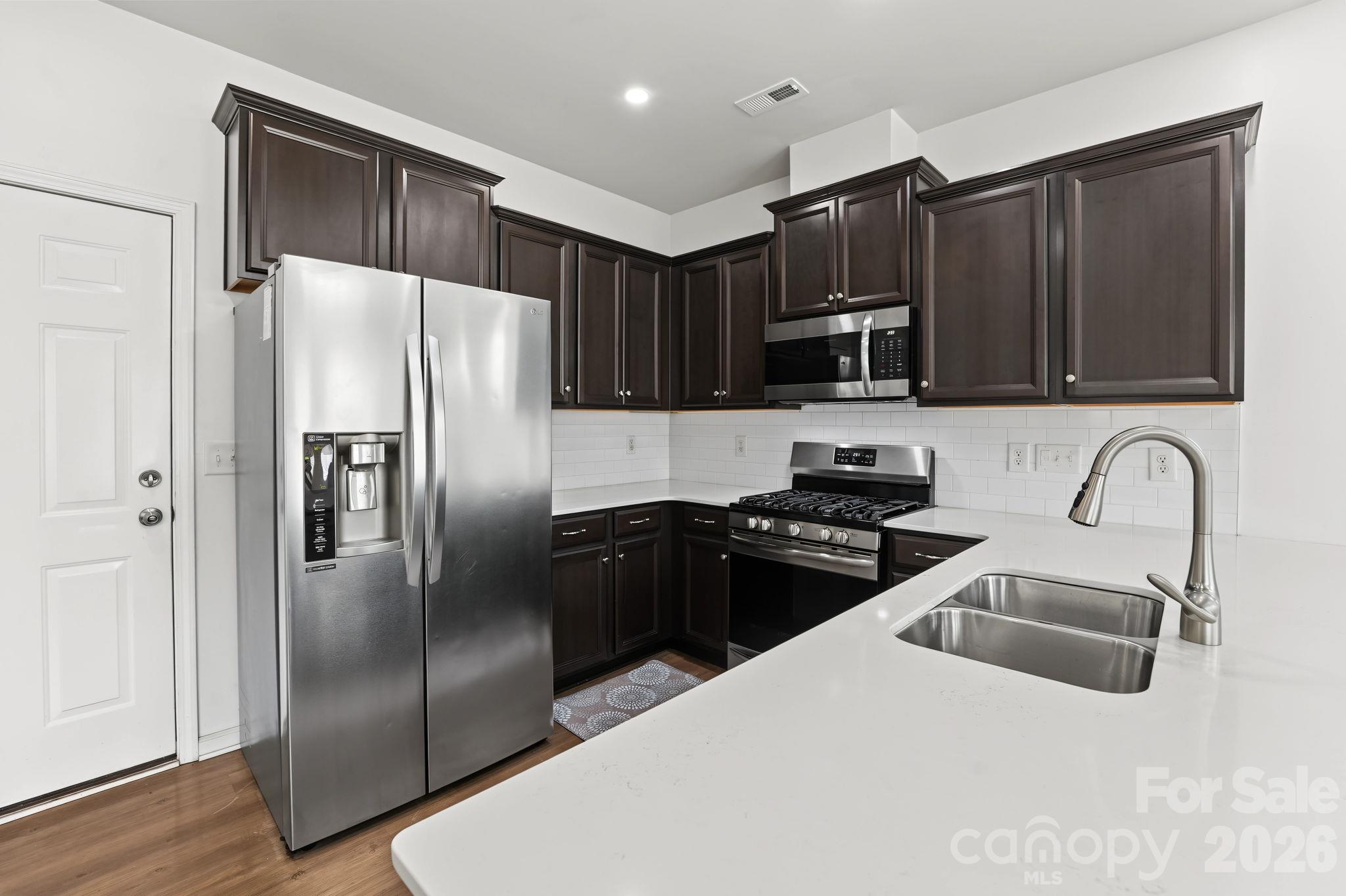1122 Loggerhead Drive Property Photo 18