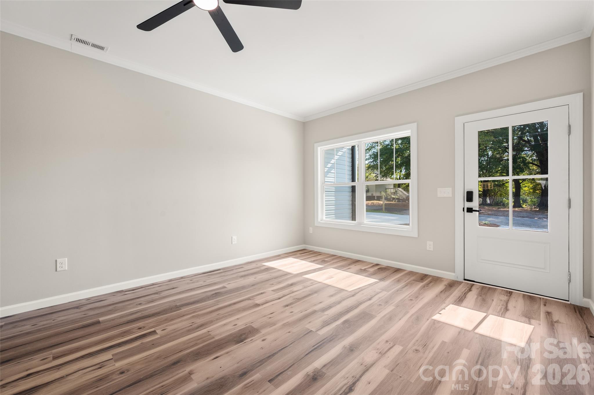 304 Sycamore Avenue Property Photo 4