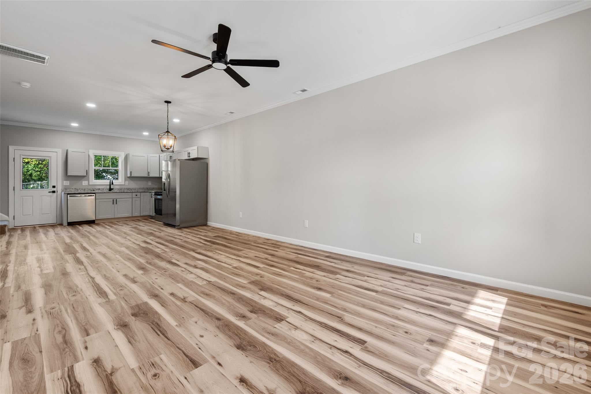 304 Sycamore Avenue Property Photo 8