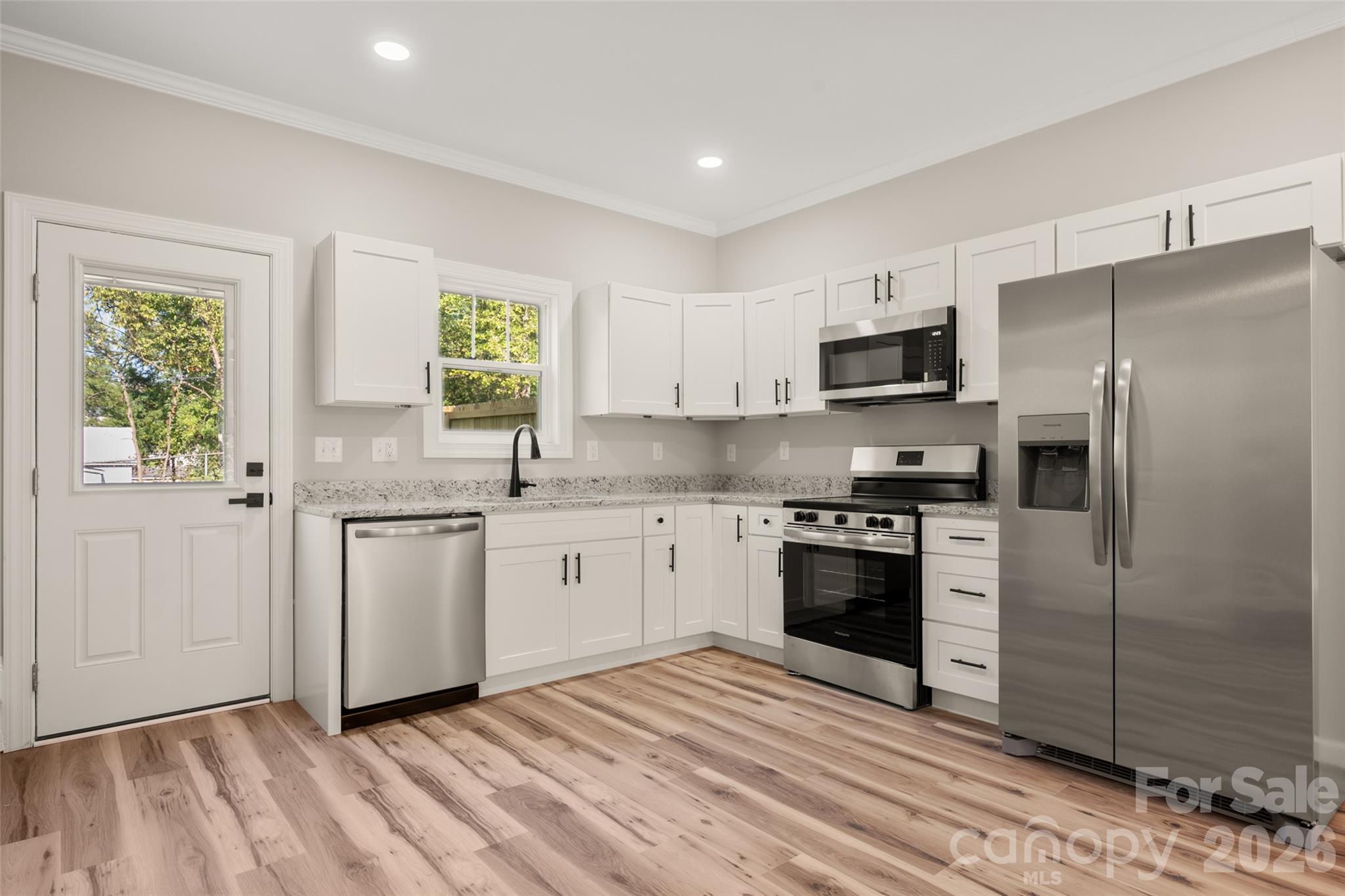 304 Sycamore Avenue Property Photo 14