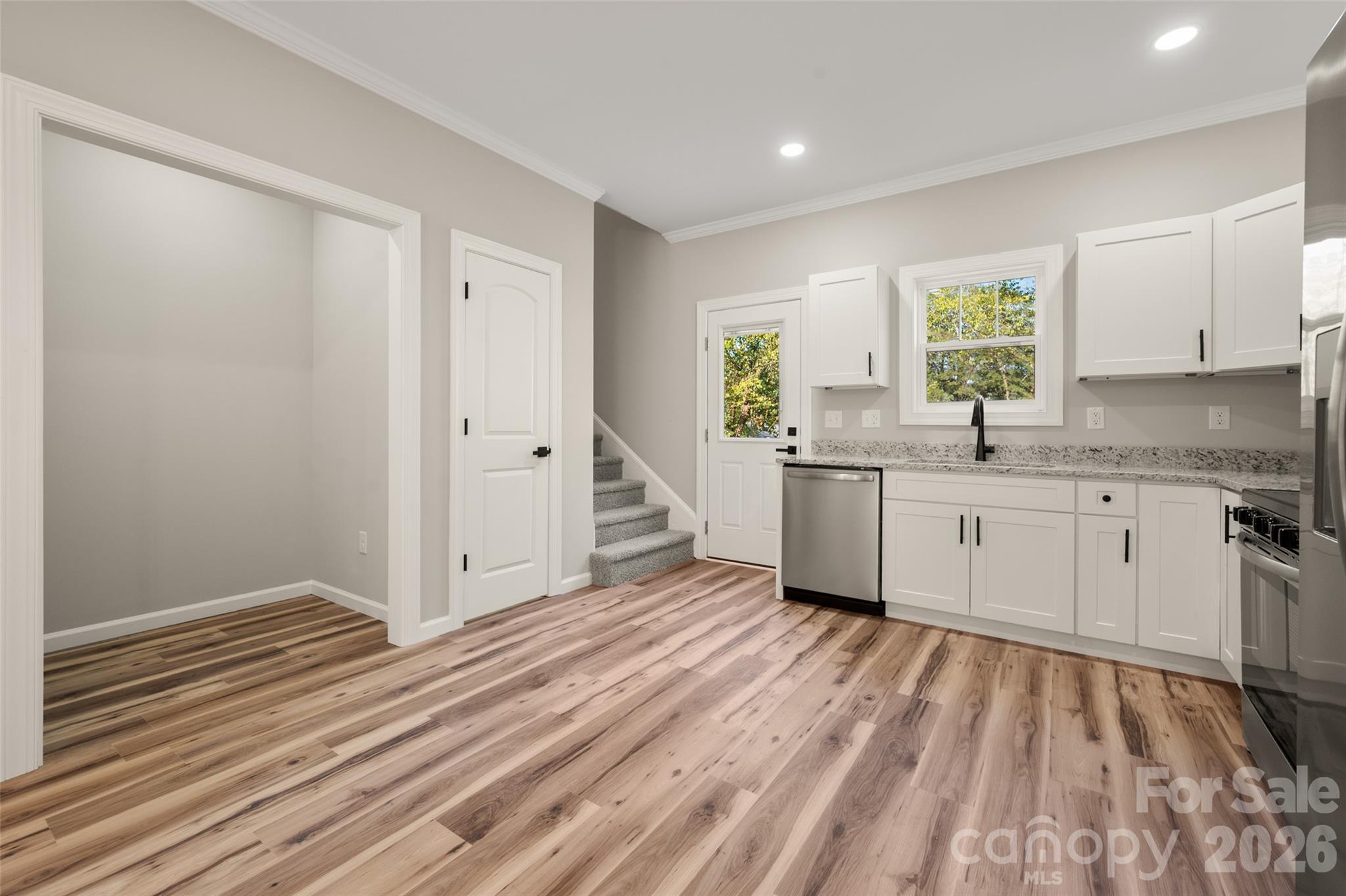 304 Sycamore Avenue Property Photo 16