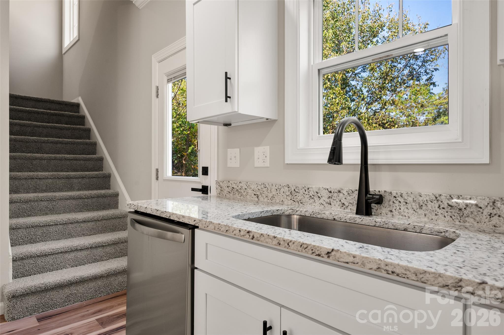 304 Sycamore Avenue Property Photo 18