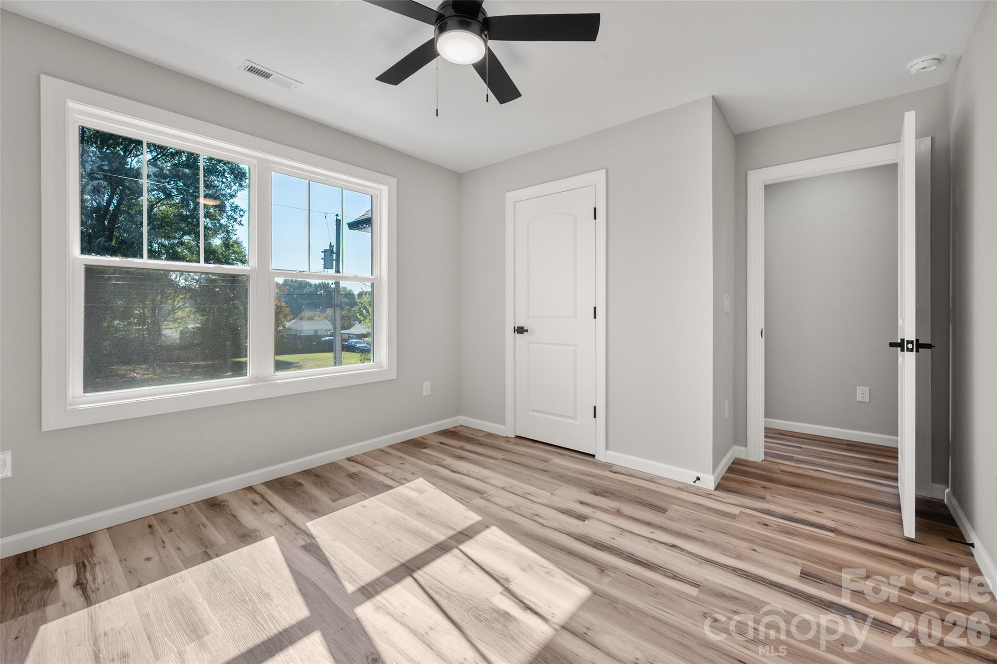304 Sycamore Avenue Property Photo 35