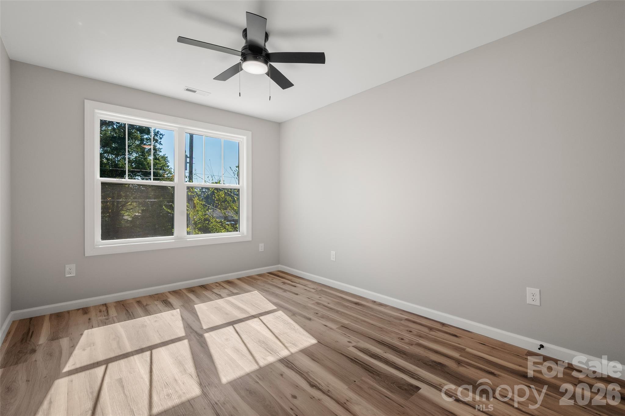 304 Sycamore Avenue Property Photo 36
