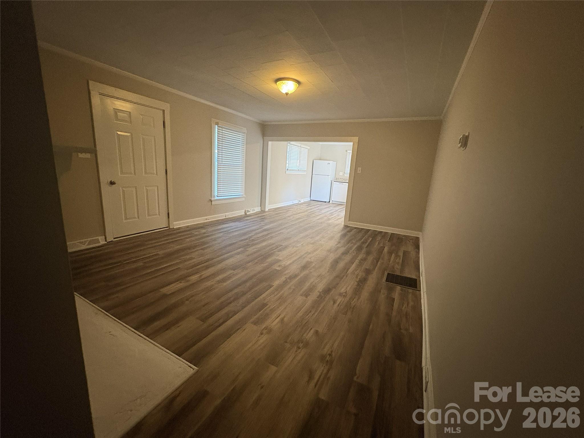 332 E Lowrance Avenue Property Photo 6