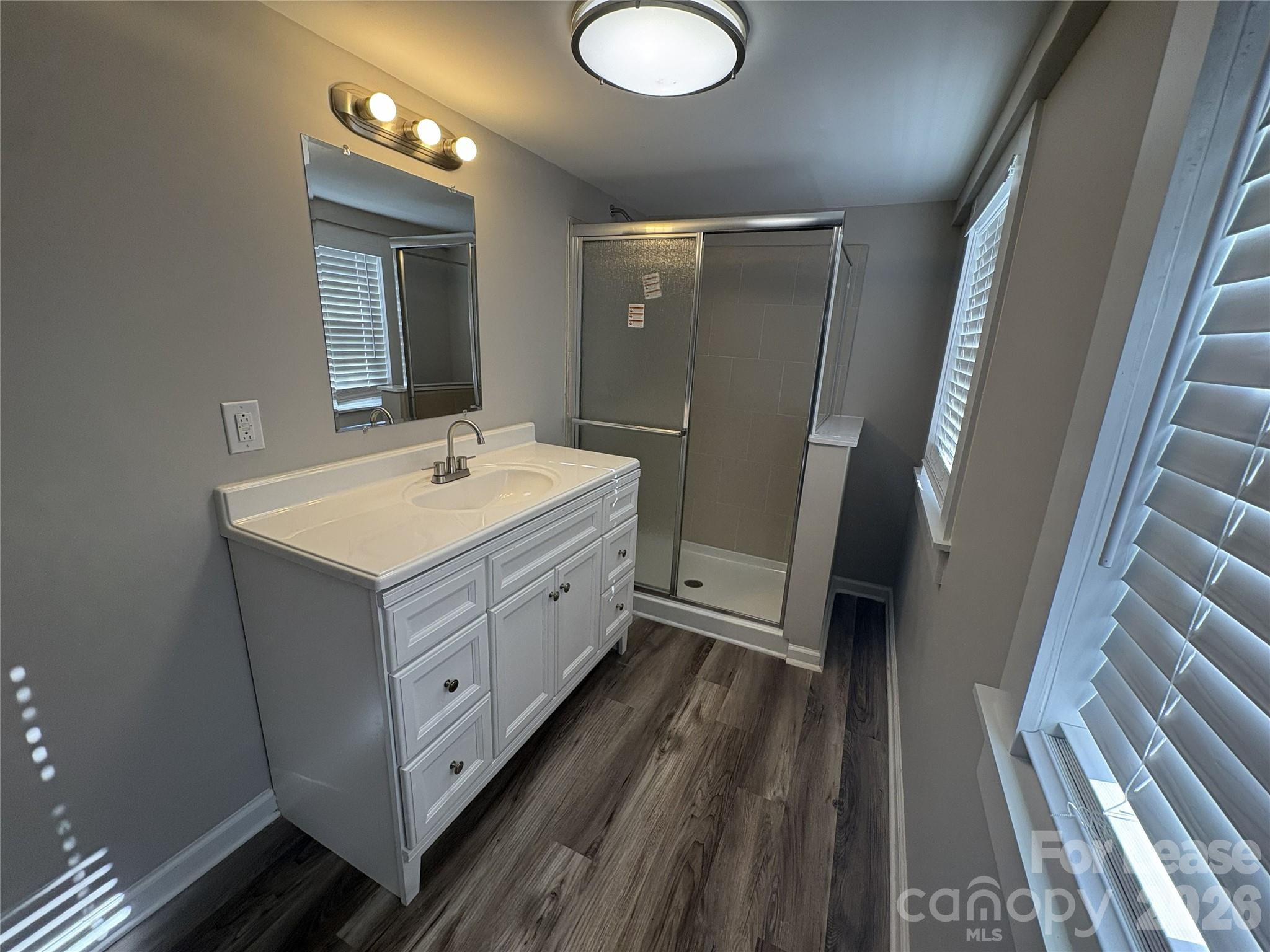 332 E Lowrance Avenue Property Photo 15
