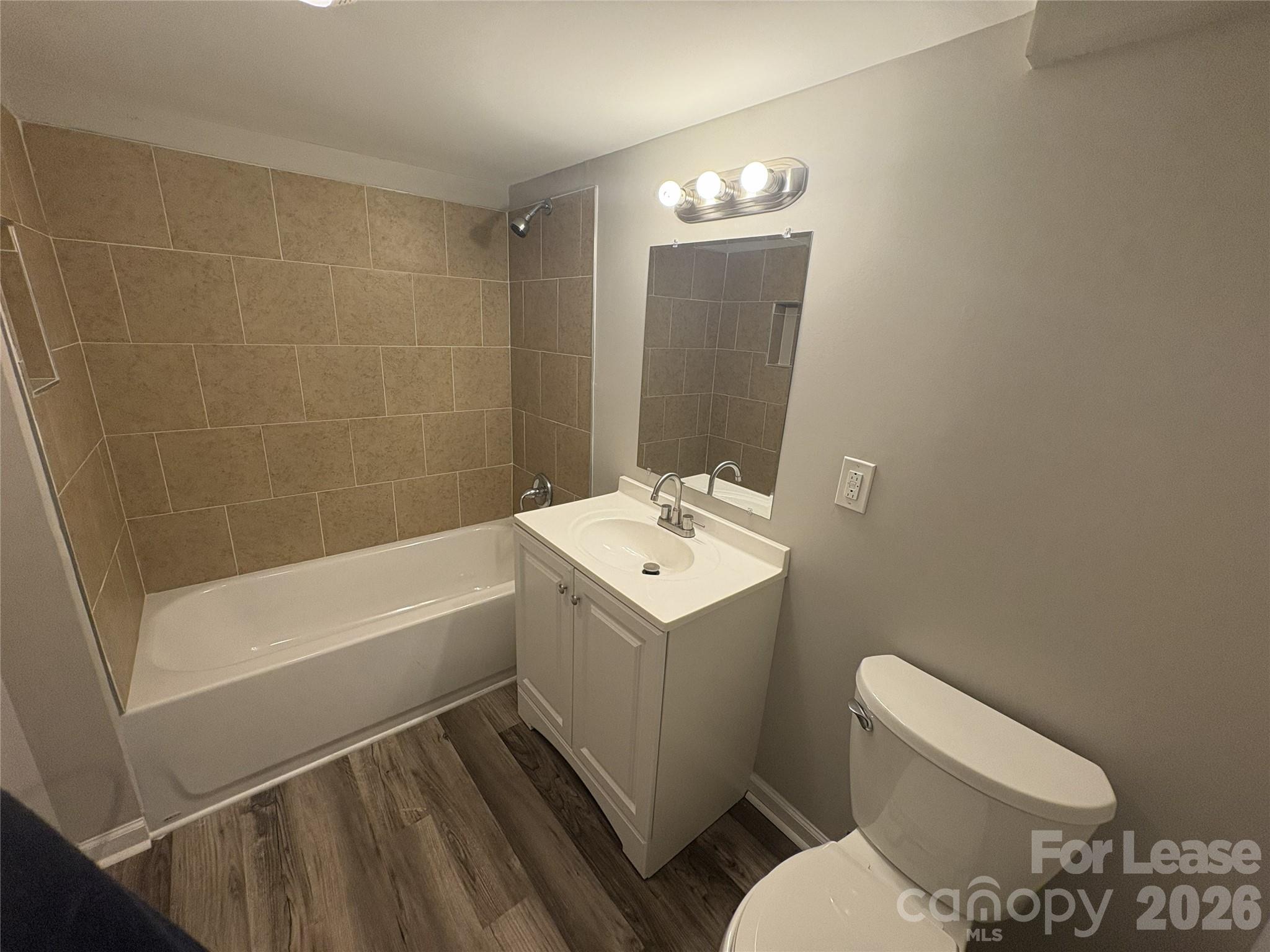 332 E Lowrance Avenue Property Photo 17
