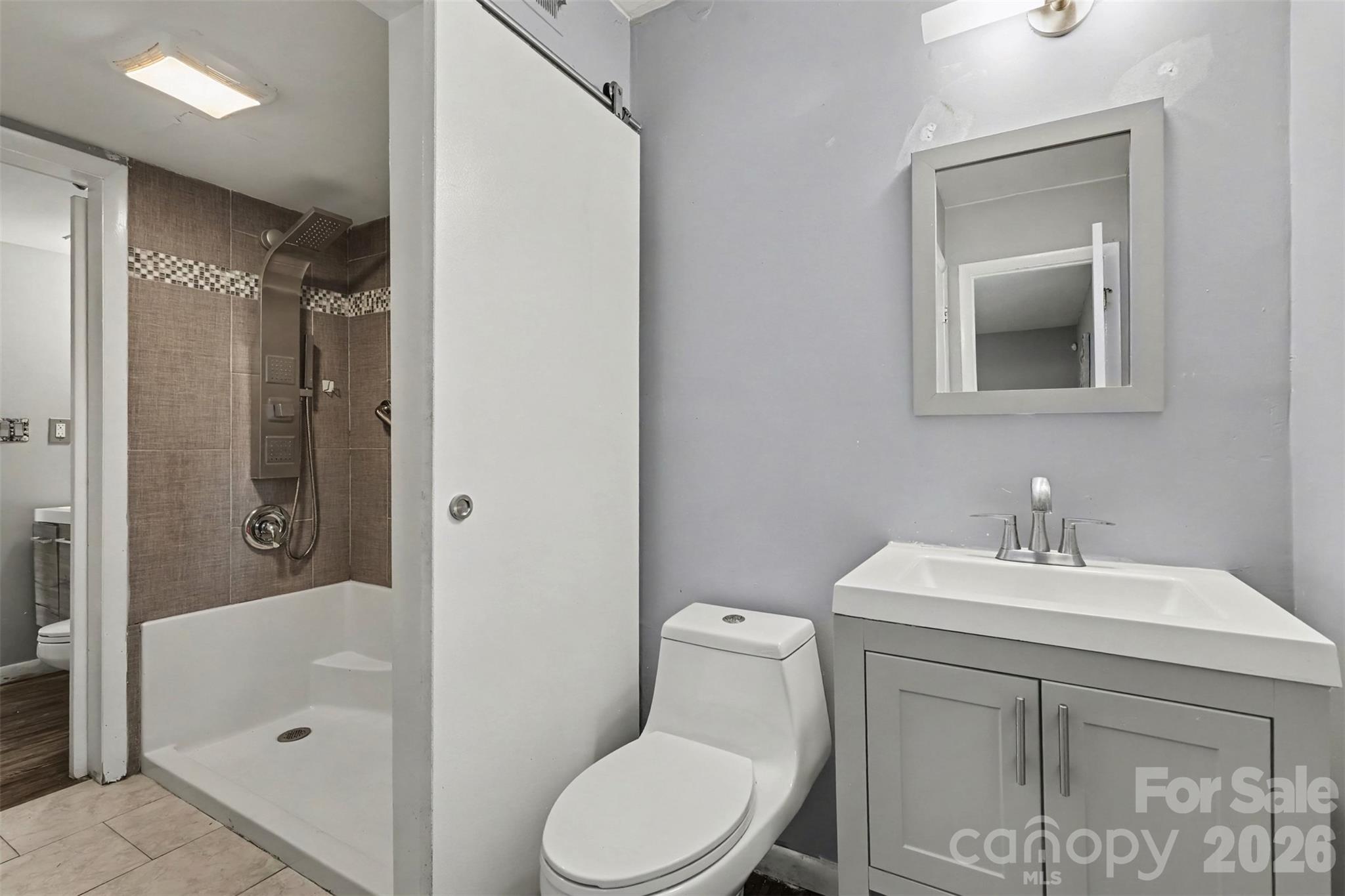 1786 Ebenezer Road D Property Photo 12