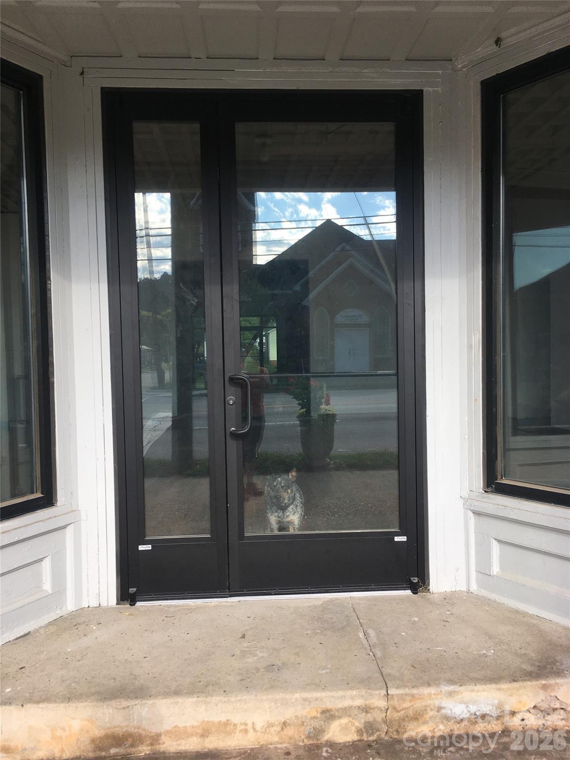 276 Catawba Avenue Property Photo 2