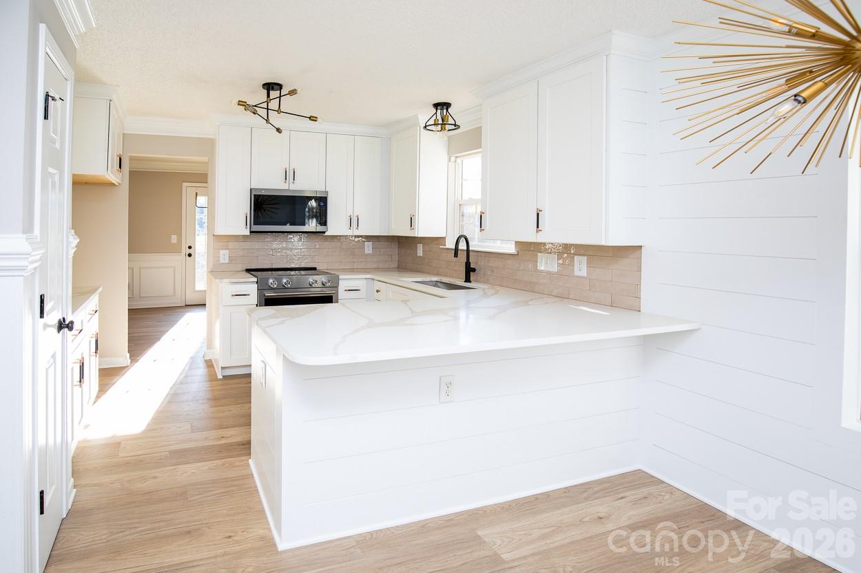 1036 Valley Forge Road Property Photo 3