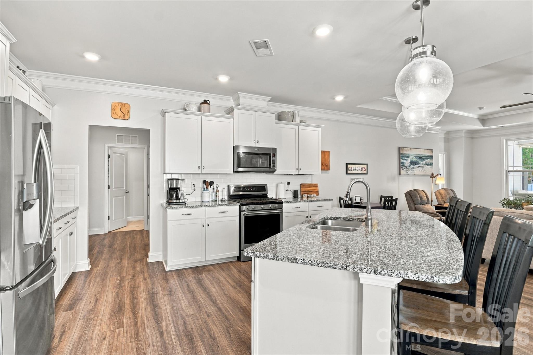 1039 Bonum Road Property Photo 8