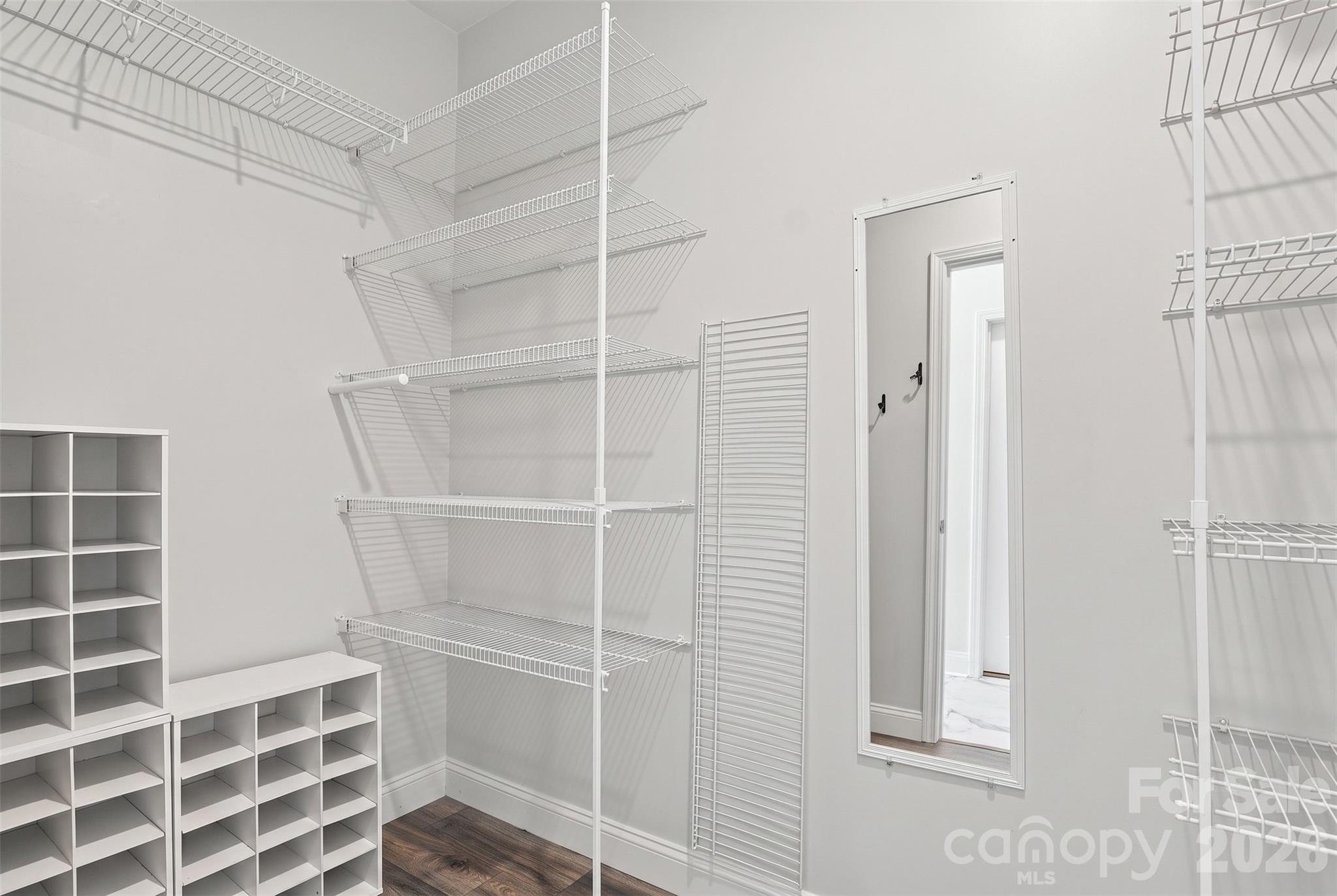 1039 Bonum Road Property Photo 24