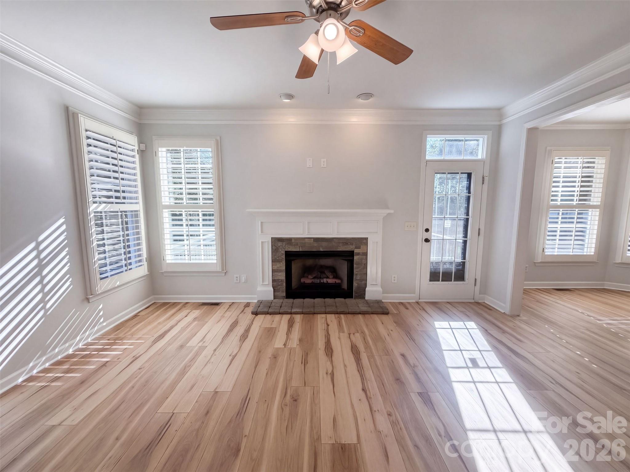 1463 The Crossing Property Photo 3