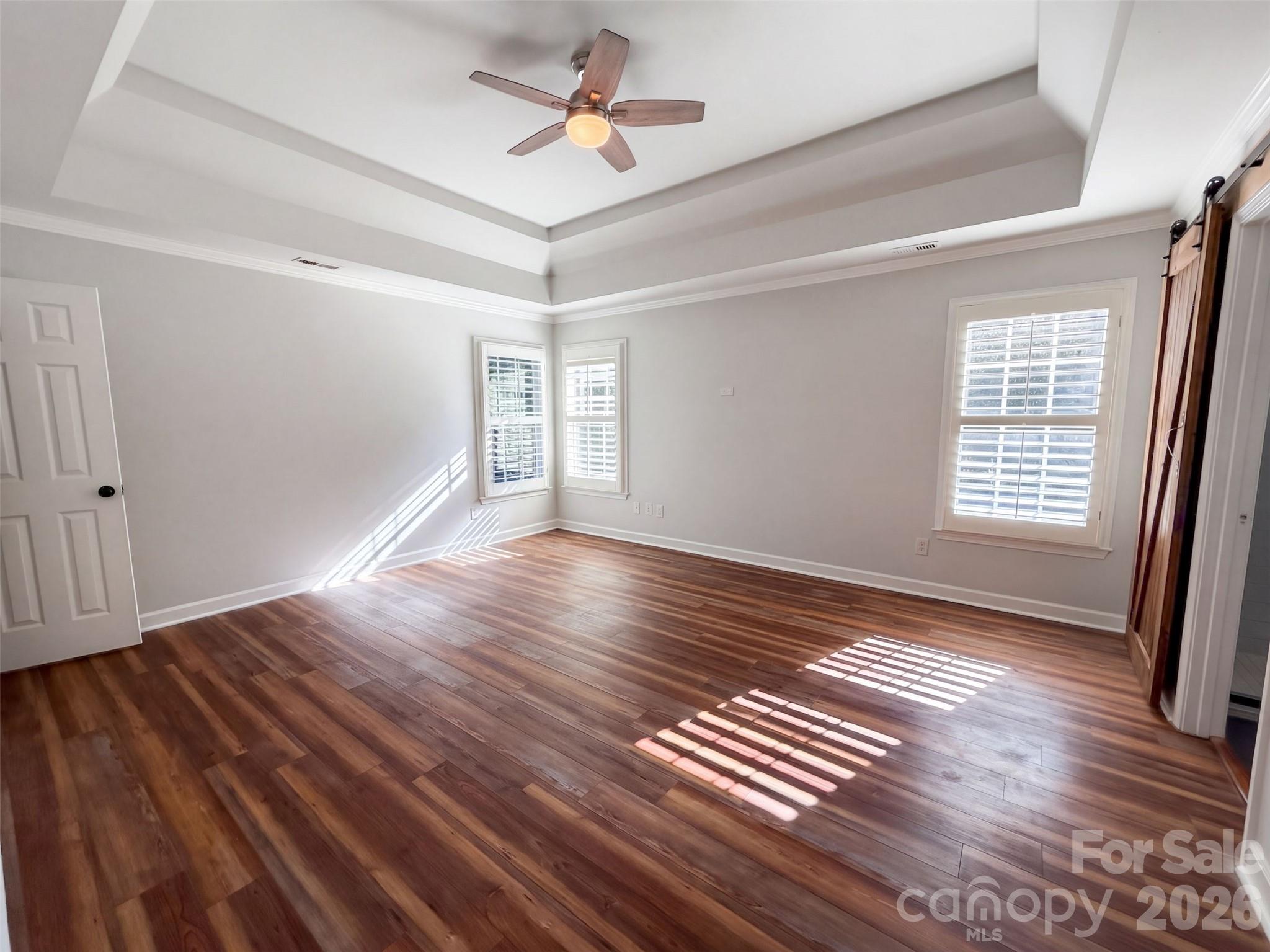 1463 The Crossing Property Photo 4