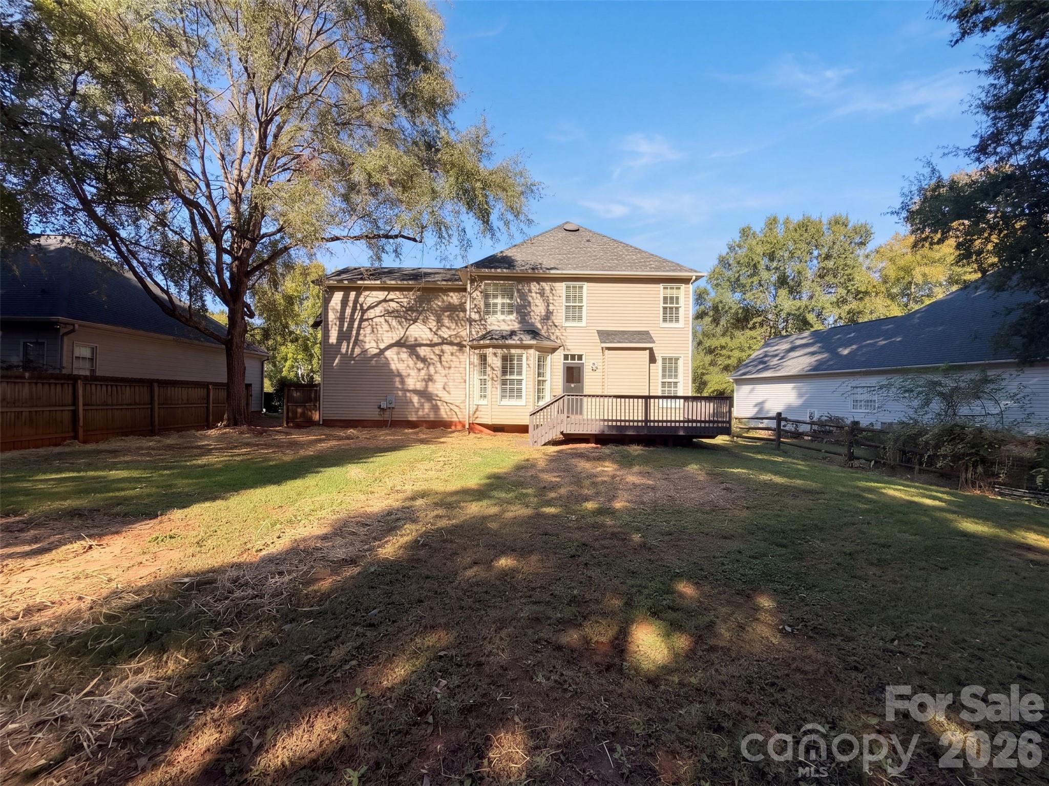 1463 The Crossing Property Photo 5