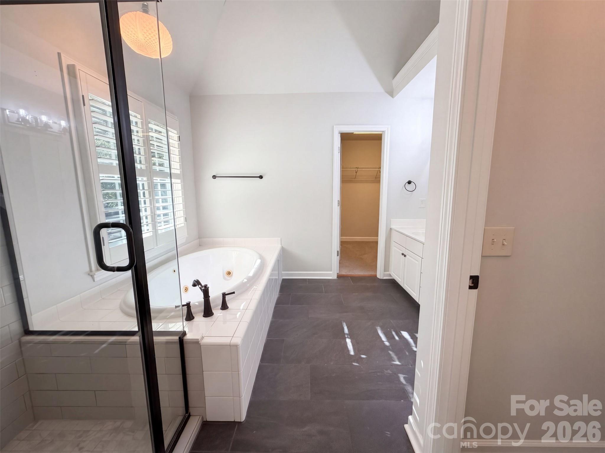 1463 The Crossing Property Photo 8