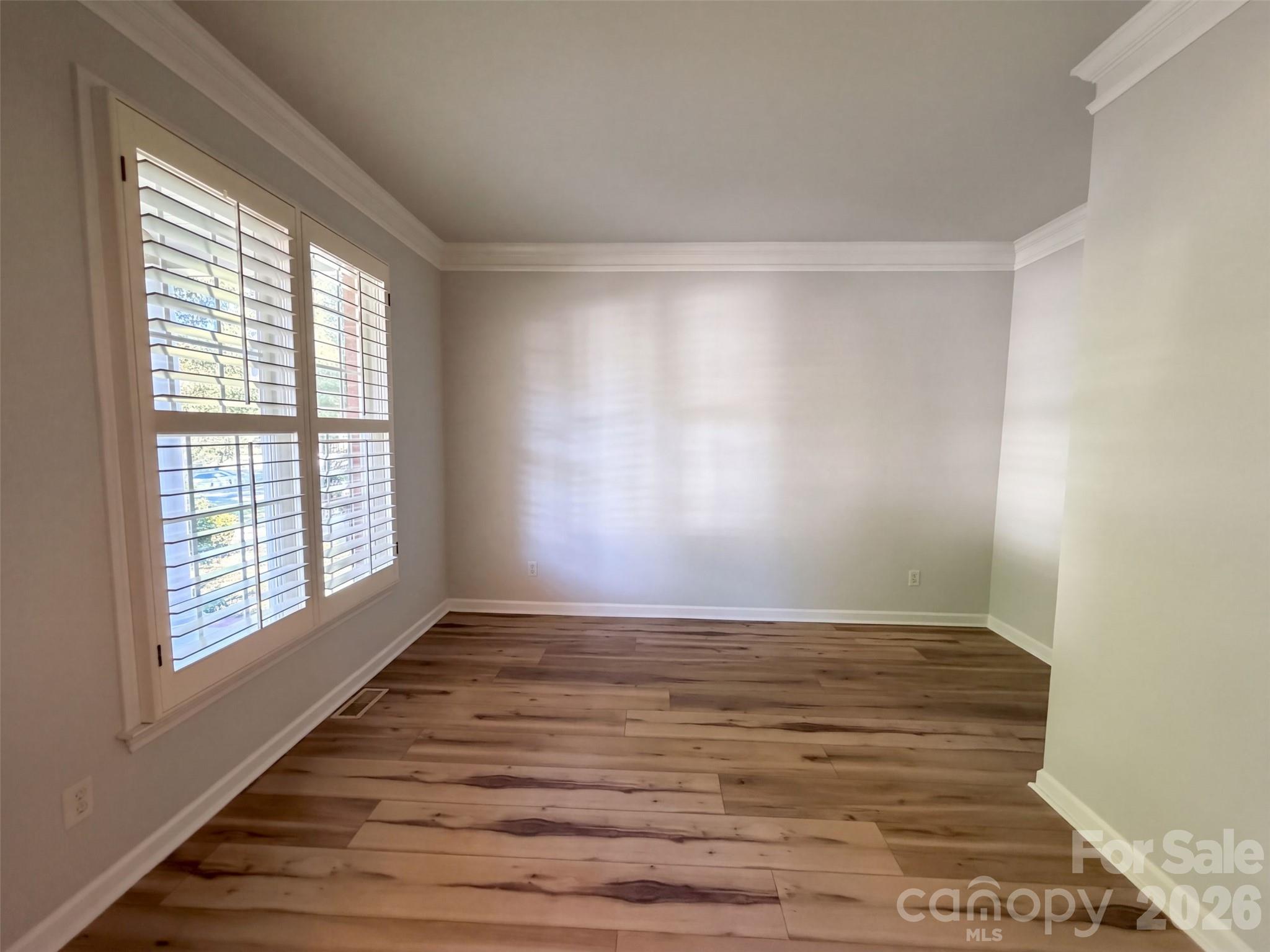 1463 The Crossing Property Photo 10