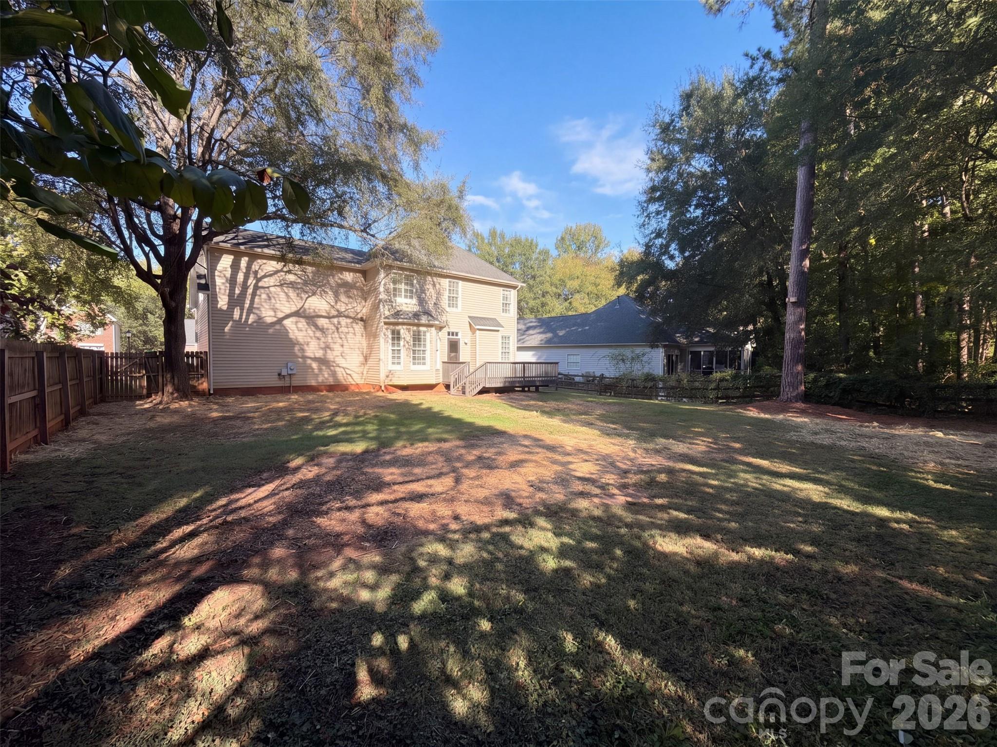 1463 The Crossing Property Photo 26
