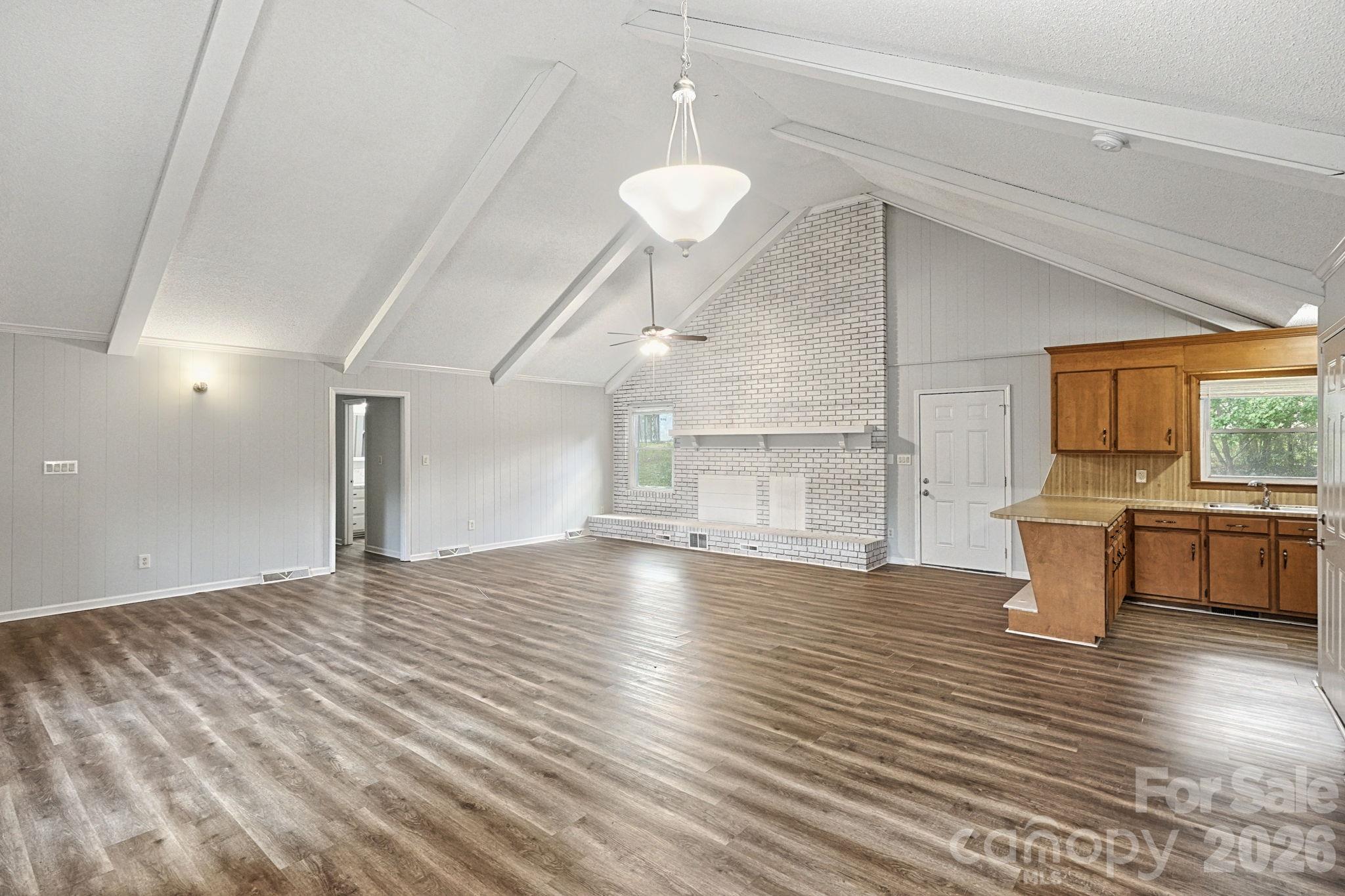 6205 Ferncliff Drive Property Photo 6